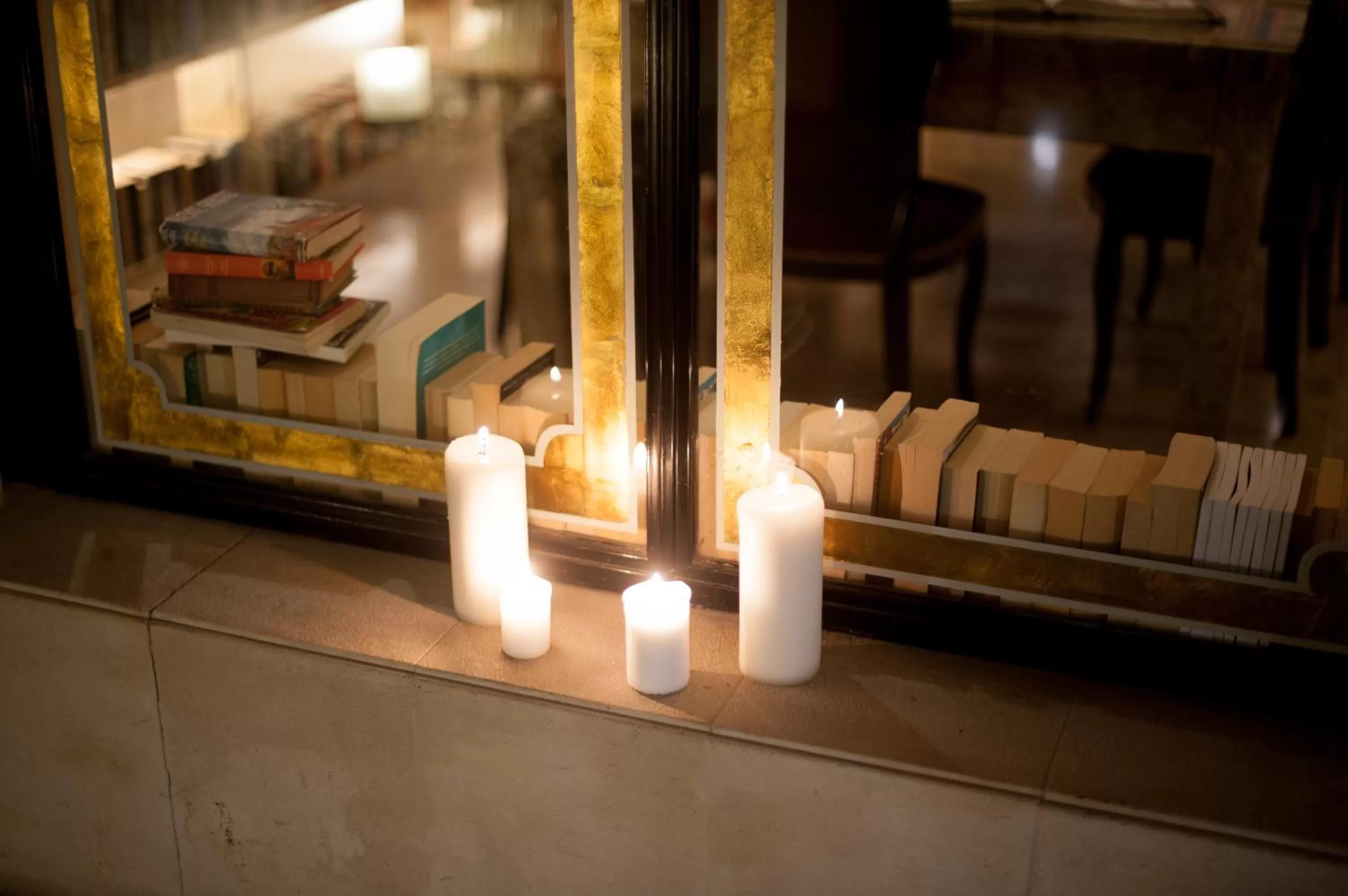 Decorative detail in The Literary Man Obidos Hotel