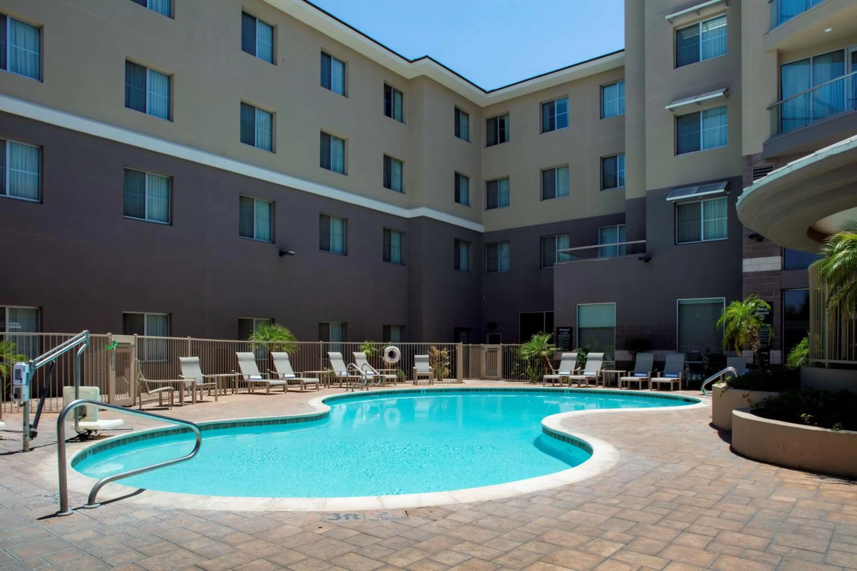 Pool view in Homewood Suites by Hilton Phoenix Airport South