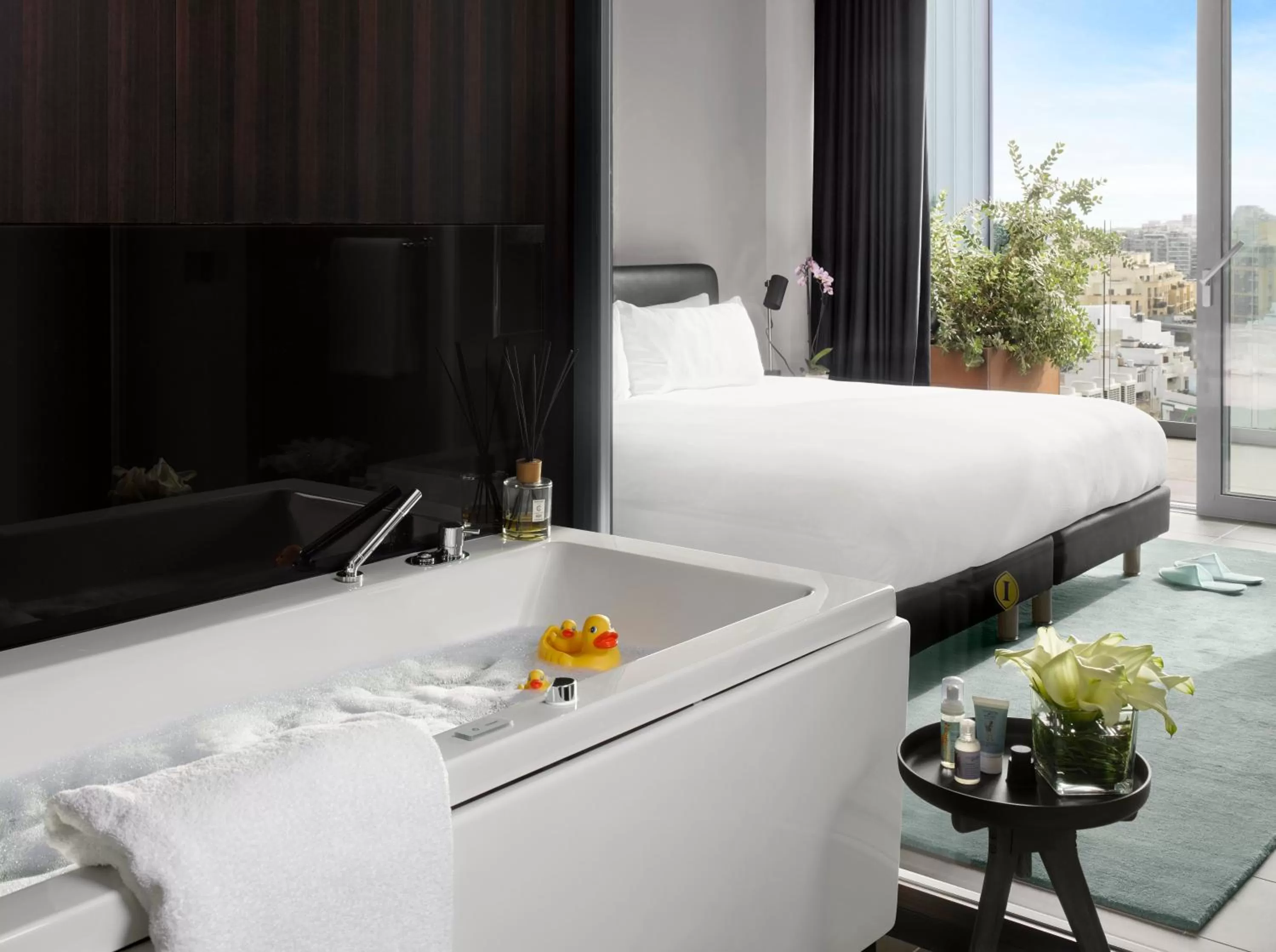 Photo of the whole room, Bed in InterContinental Malta by IHG