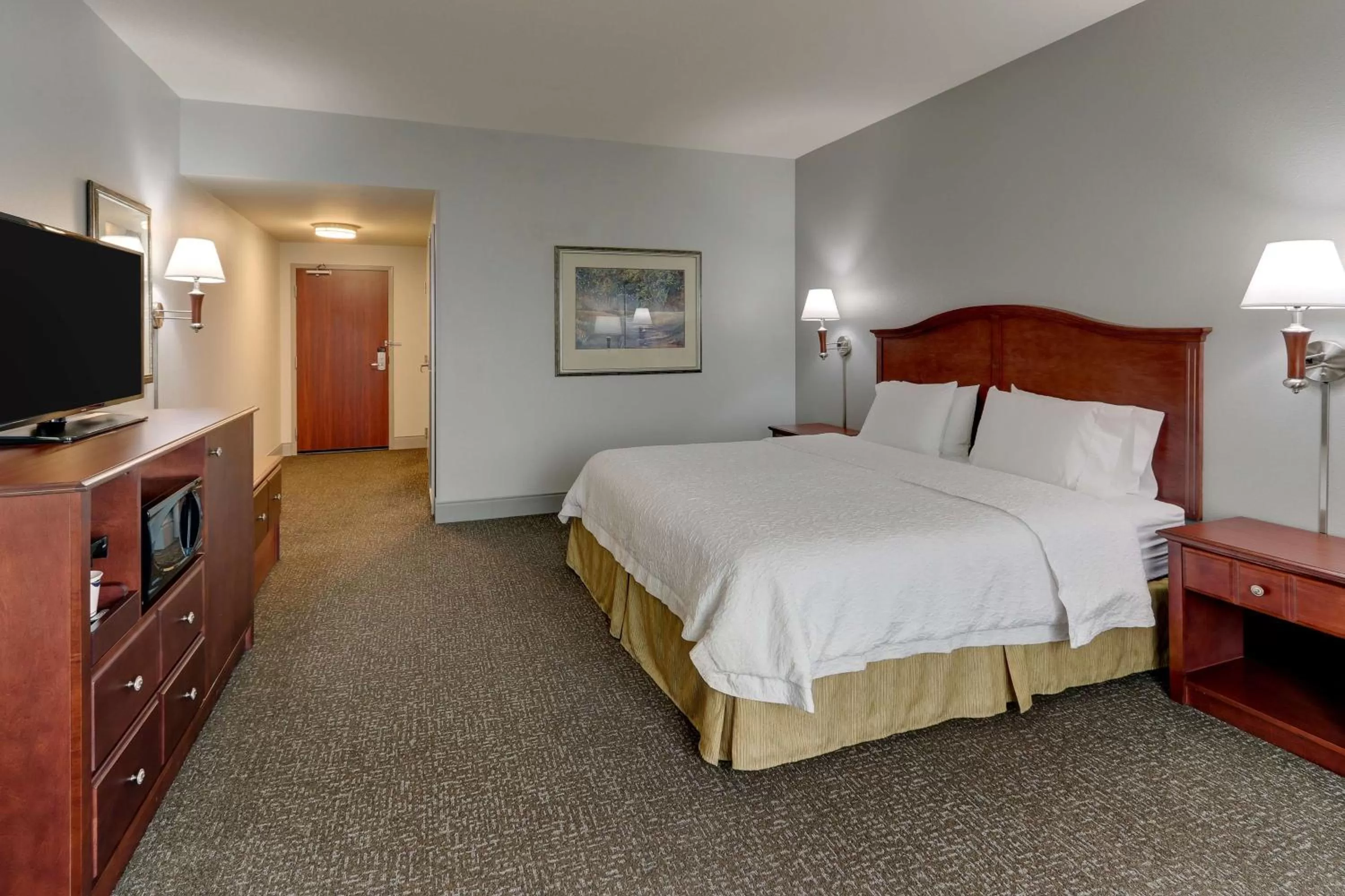 Bedroom, Bed in Hampton Inn & Suites Indianapolis-Airport