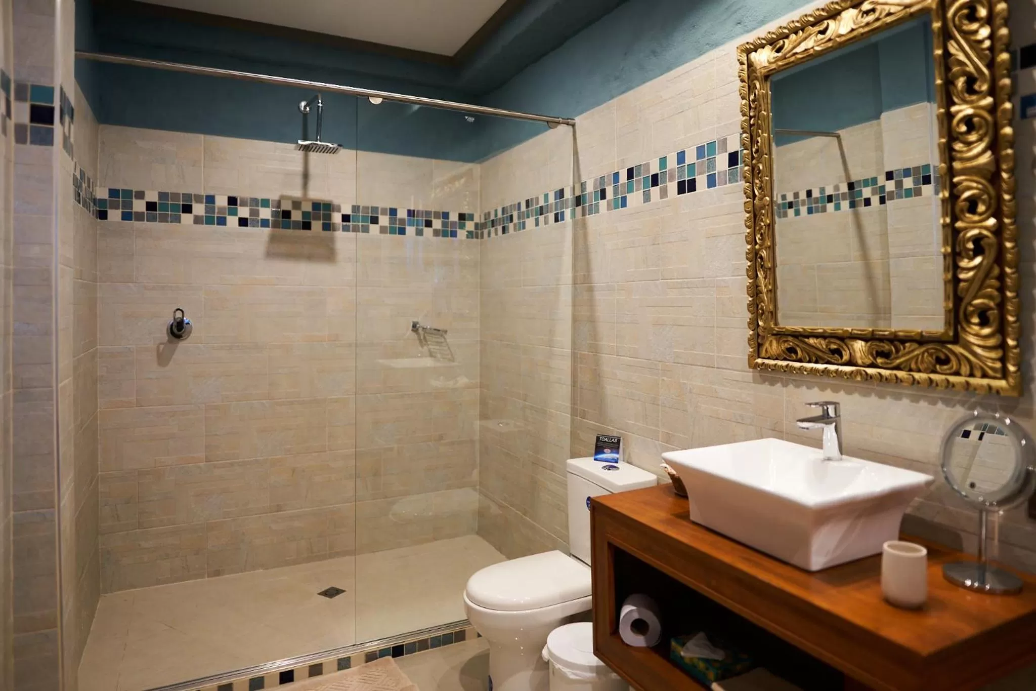 Bathroom in Monasterio San Agustín, Colombia