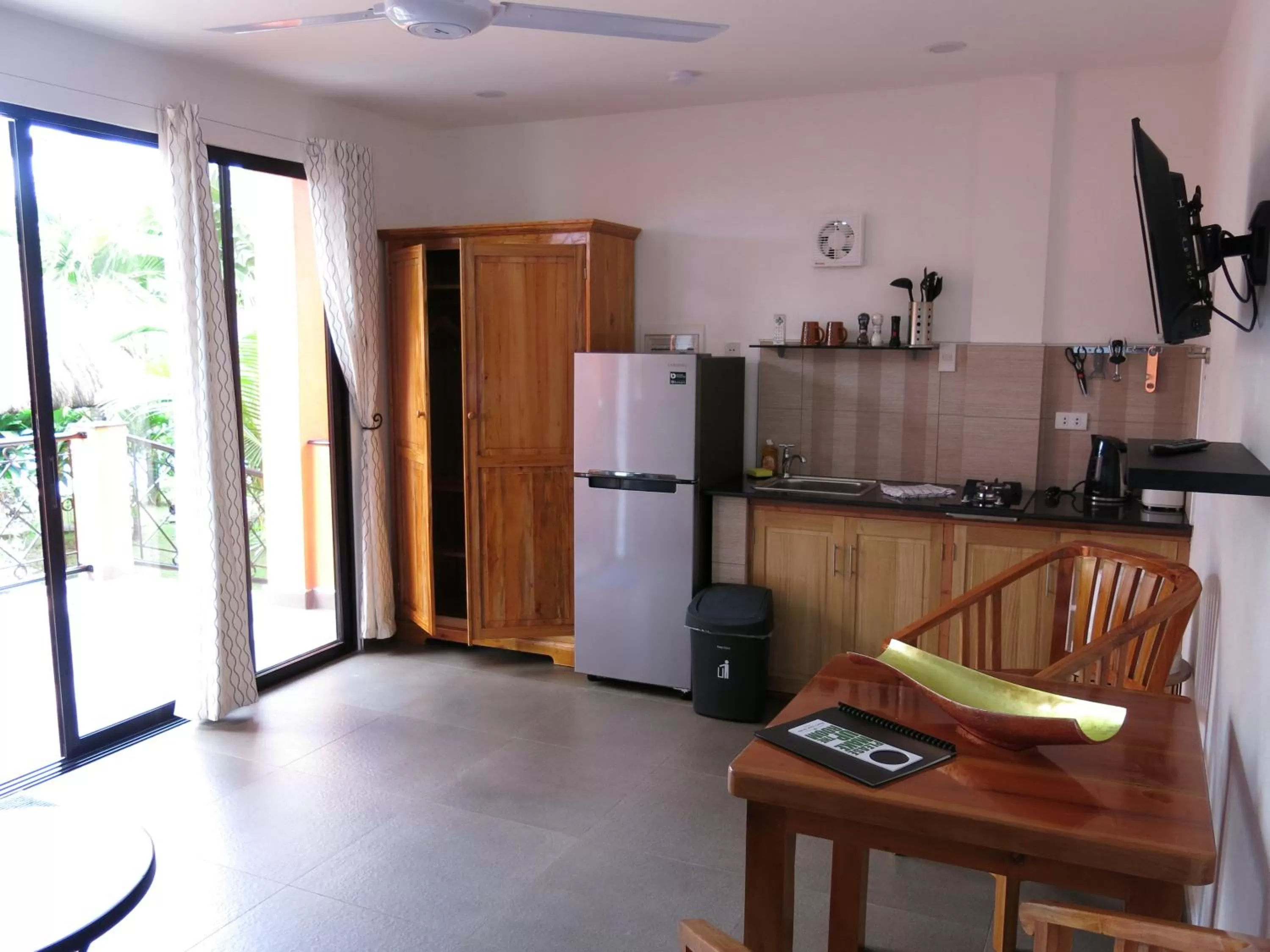 Kitchen or kitchenette, Kitchen/Kitchenette in Alona's Coral Garden Resort (Adult-Only)