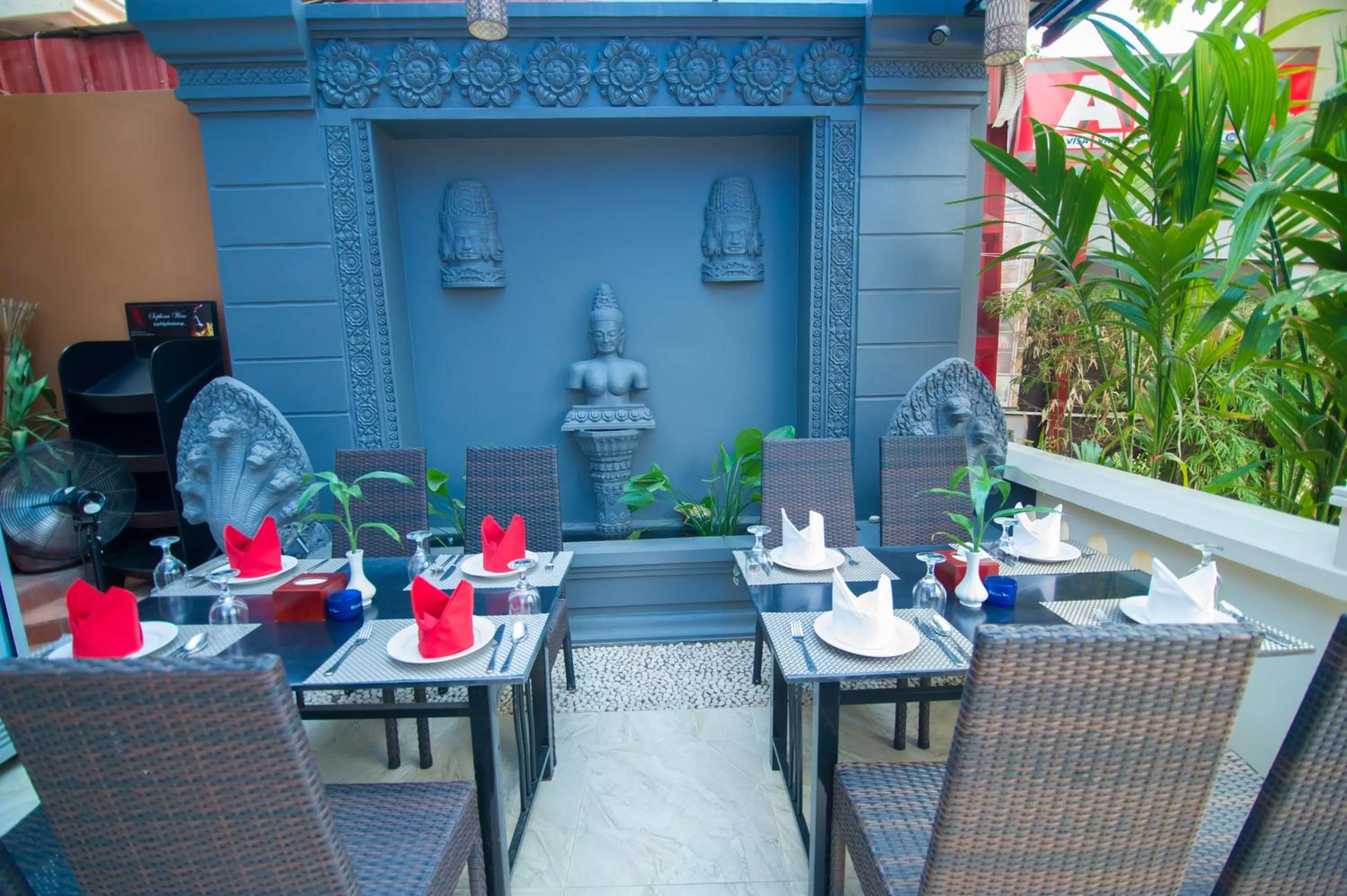 Restaurant/places to eat in Reaksmey Chanreas Hotel