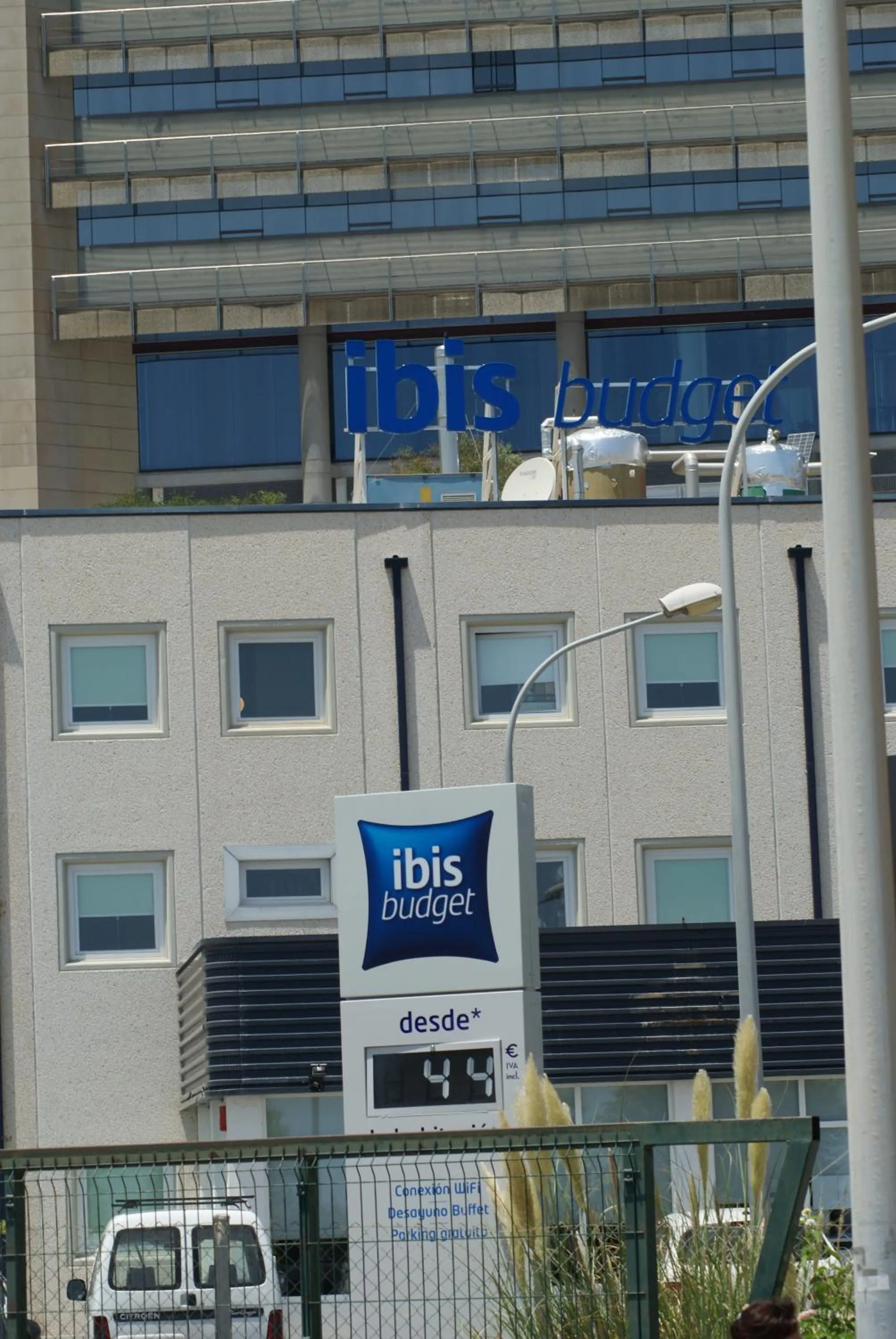 Logo/Certificate/Sign in Ibis Budget Alicante