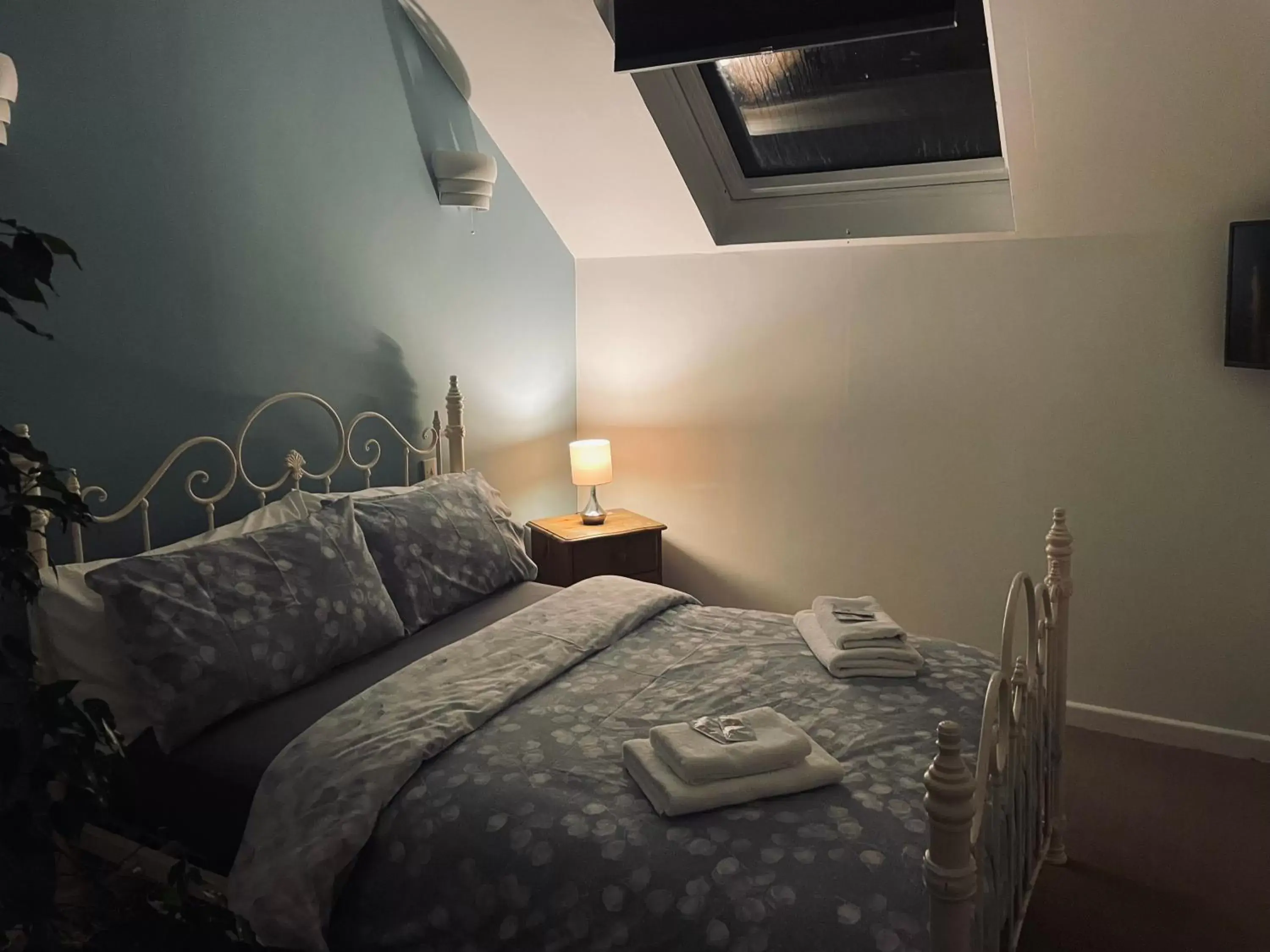 Double Room with Private Bathroom in The Tuckers Arms Double Room with Private Bathroom in The Tuckers Arms