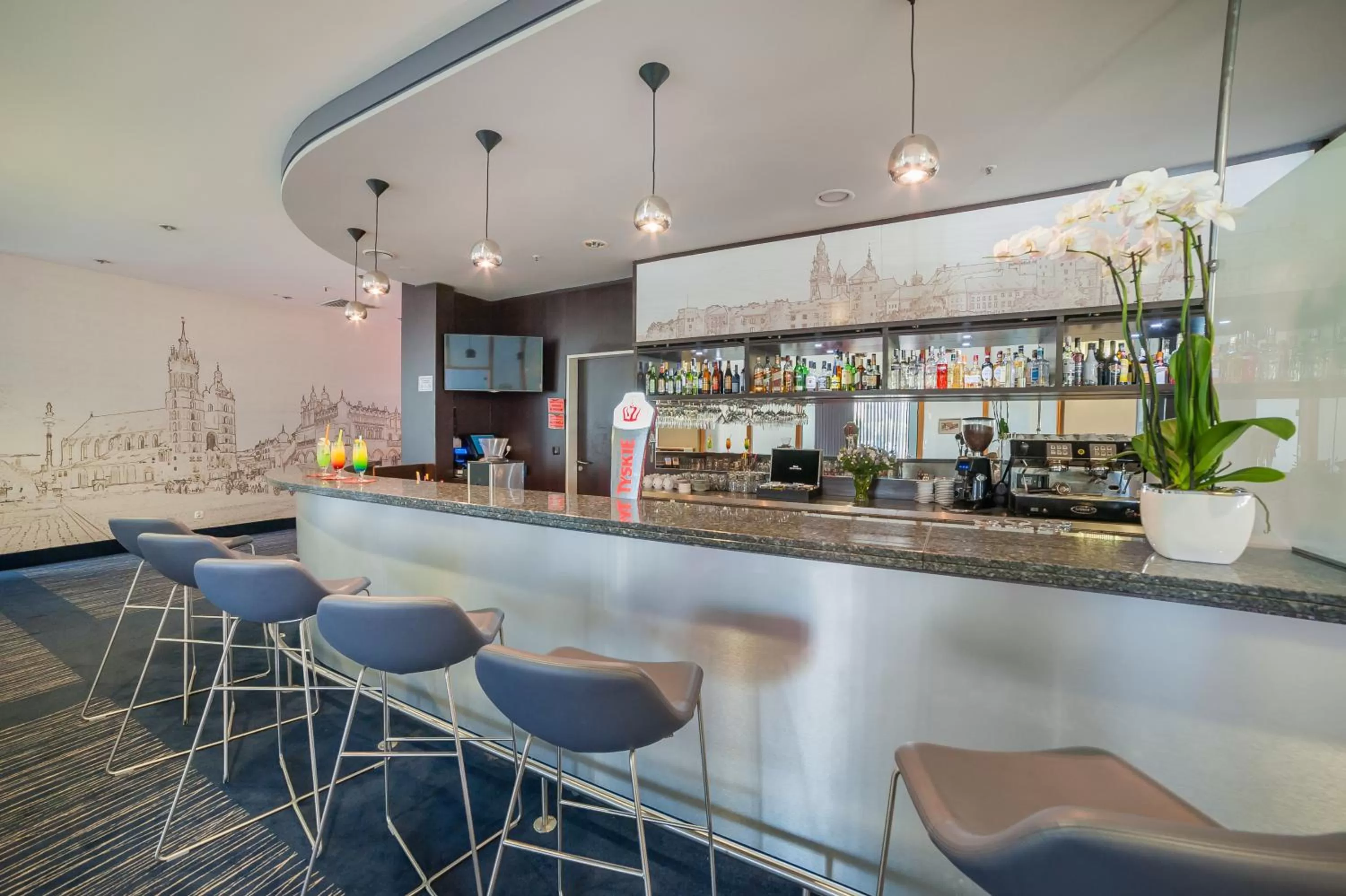 Lounge or bar in Express Kraków Hotel