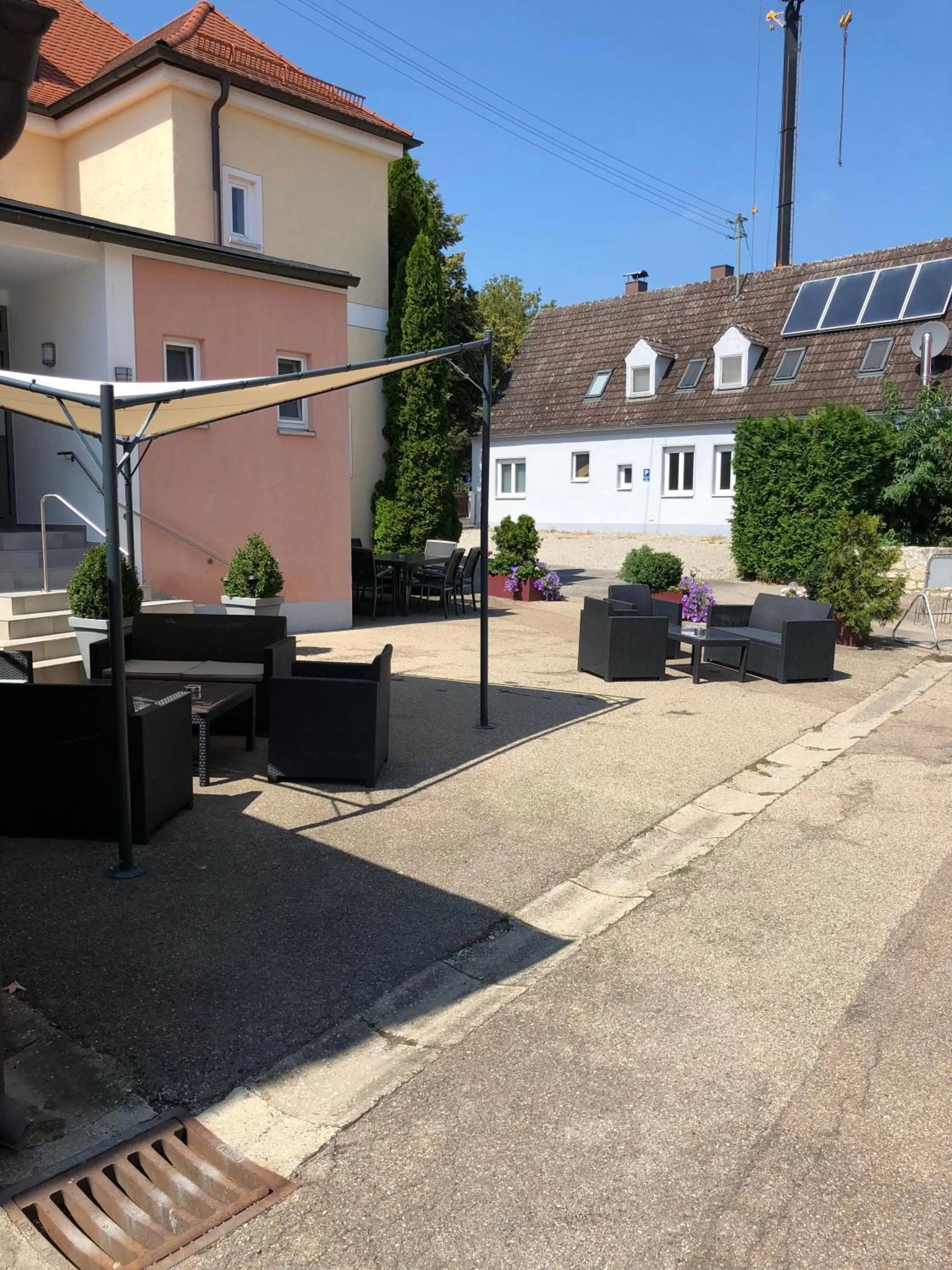 Patio in Hotel Donau