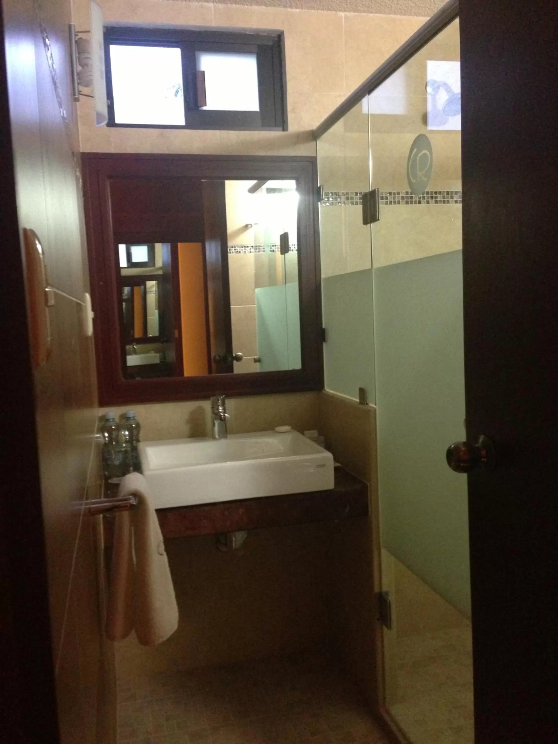 Bathroom in Hotel CR Tehuacan