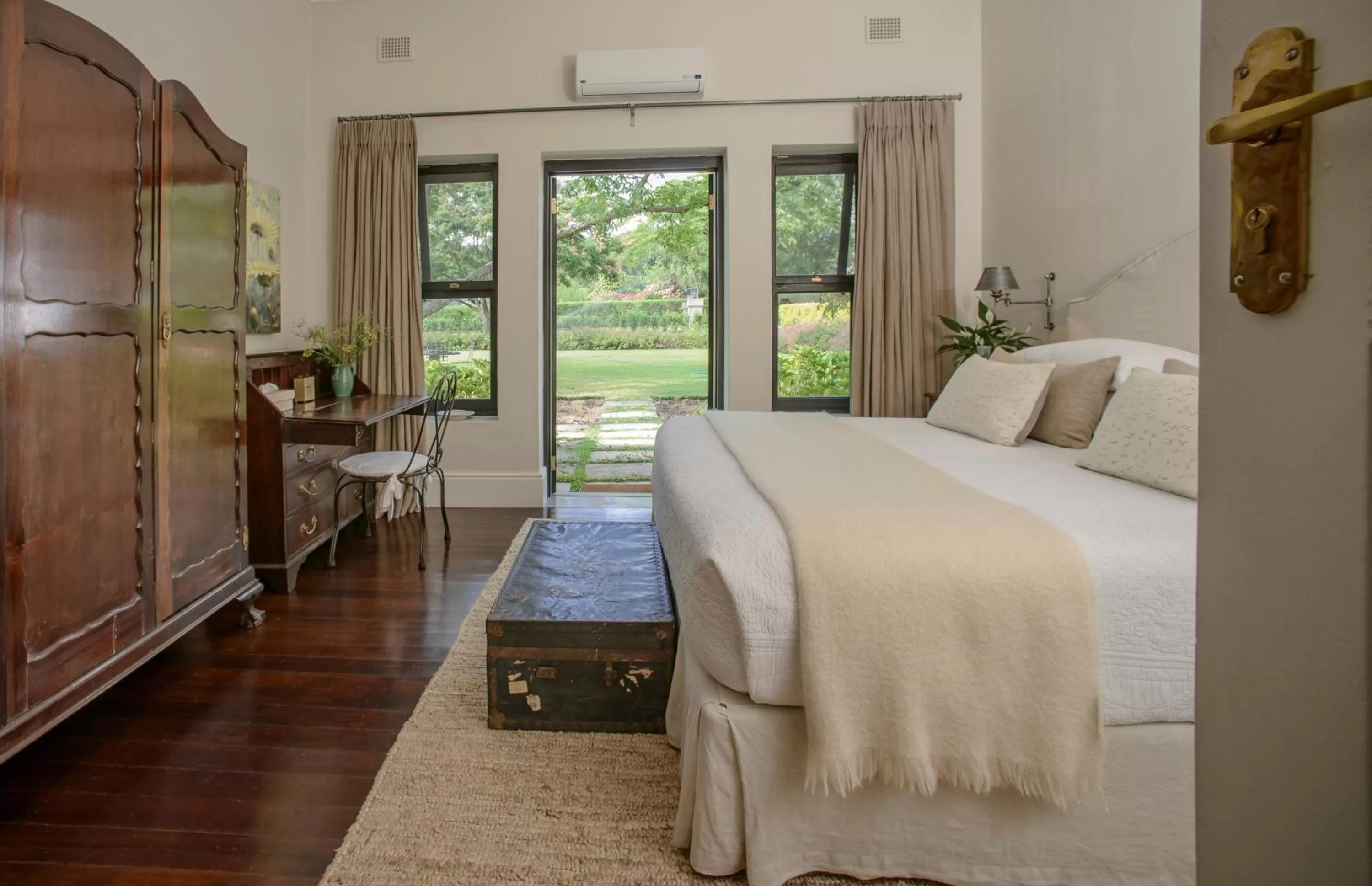 Bed in Torburnlea Homestead Luxury Accommodation