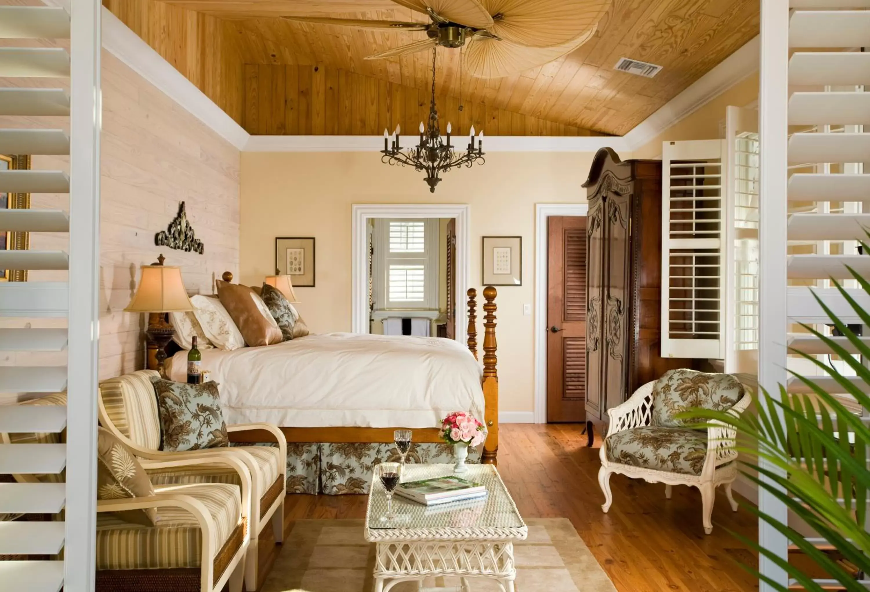 Deluxe King Room with Spa Bath in Port d'Hiver Bed and Breakfast Deluxe King Room with Spa Bath in Port d'Hiver Bed and Breakfast