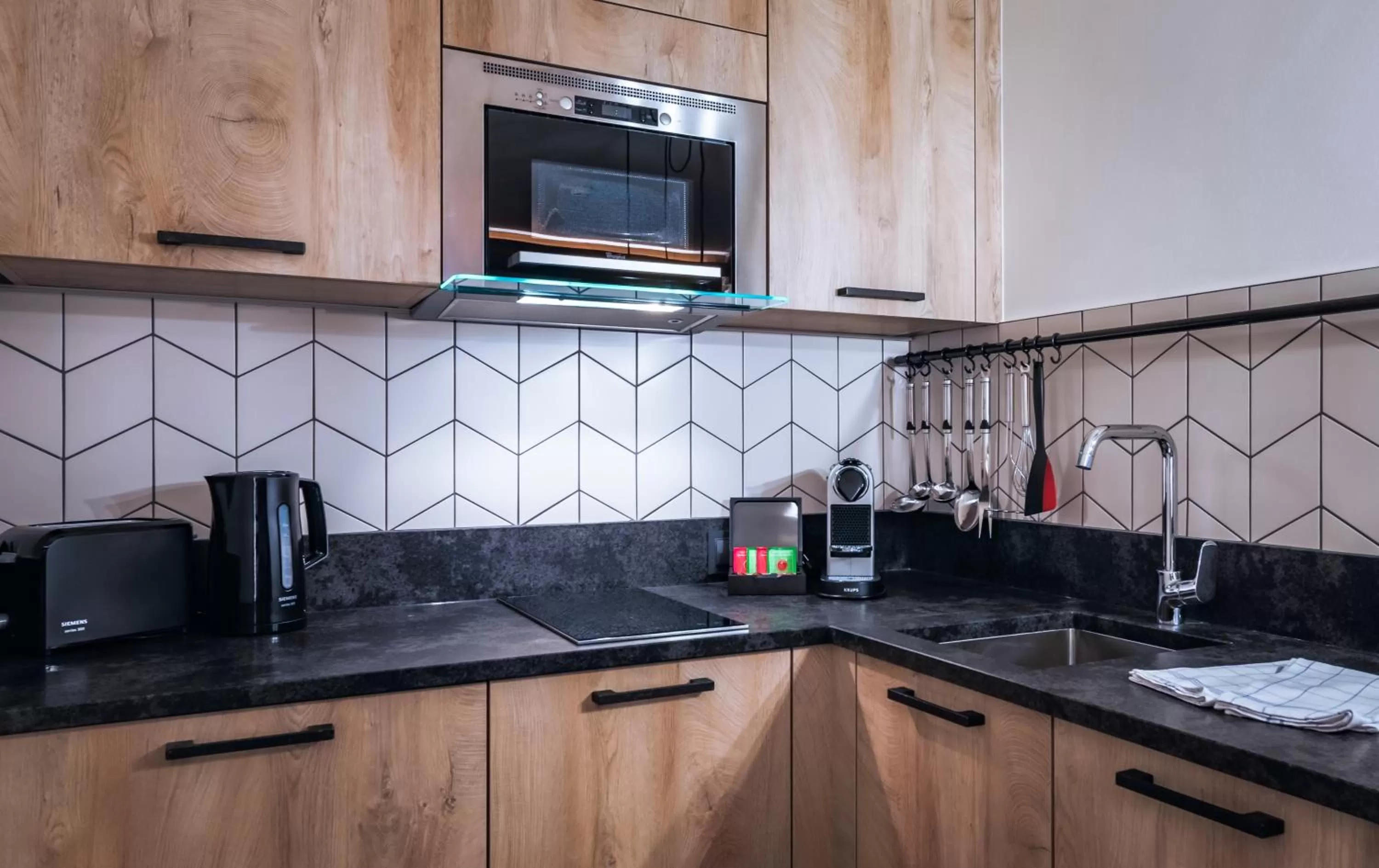 Kitchen or kitchenette in 24 by AvenidA - Mountain Hotel