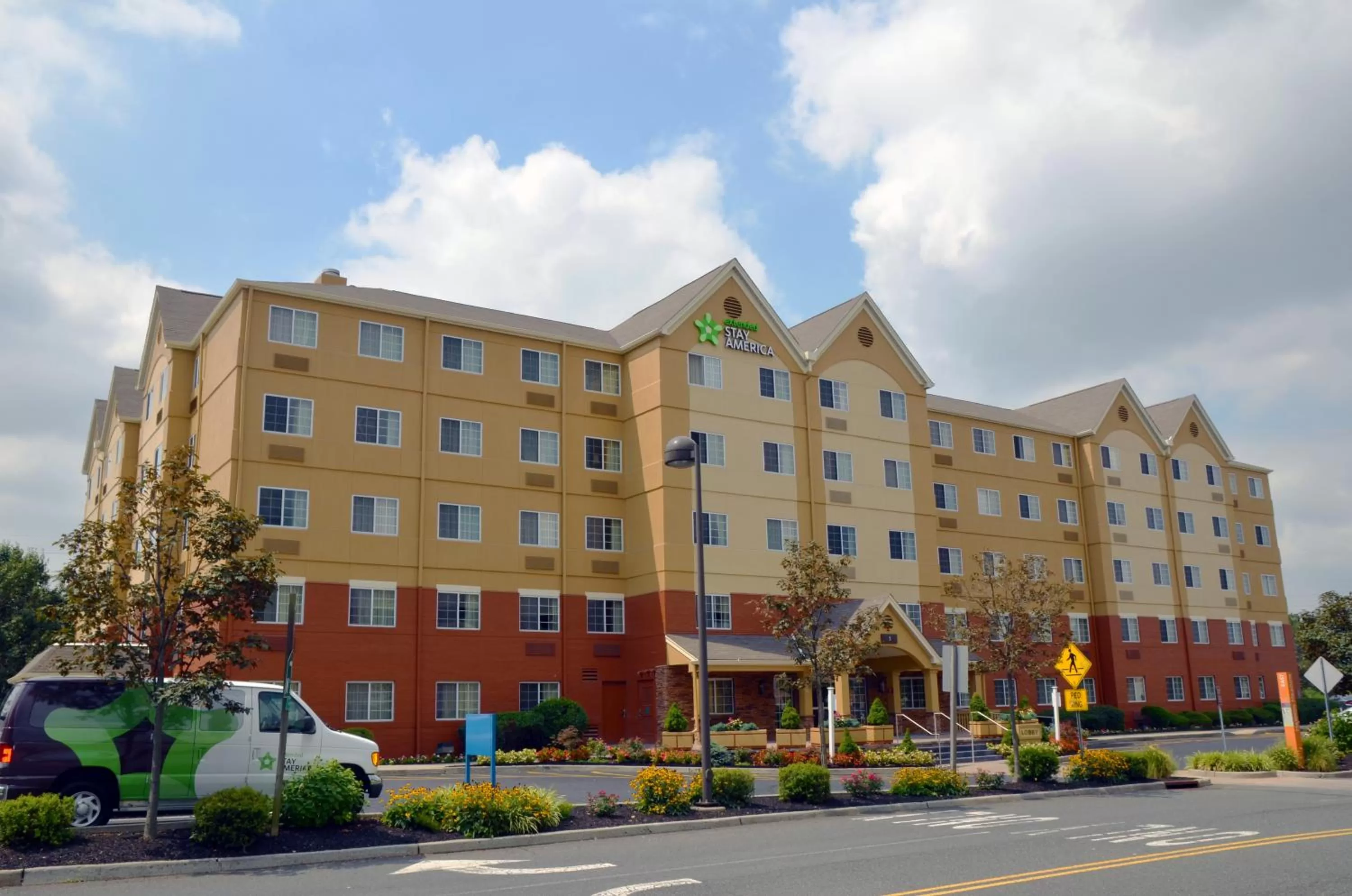 Property building in Extended Stay America Suites - Secaucus - New York City Area