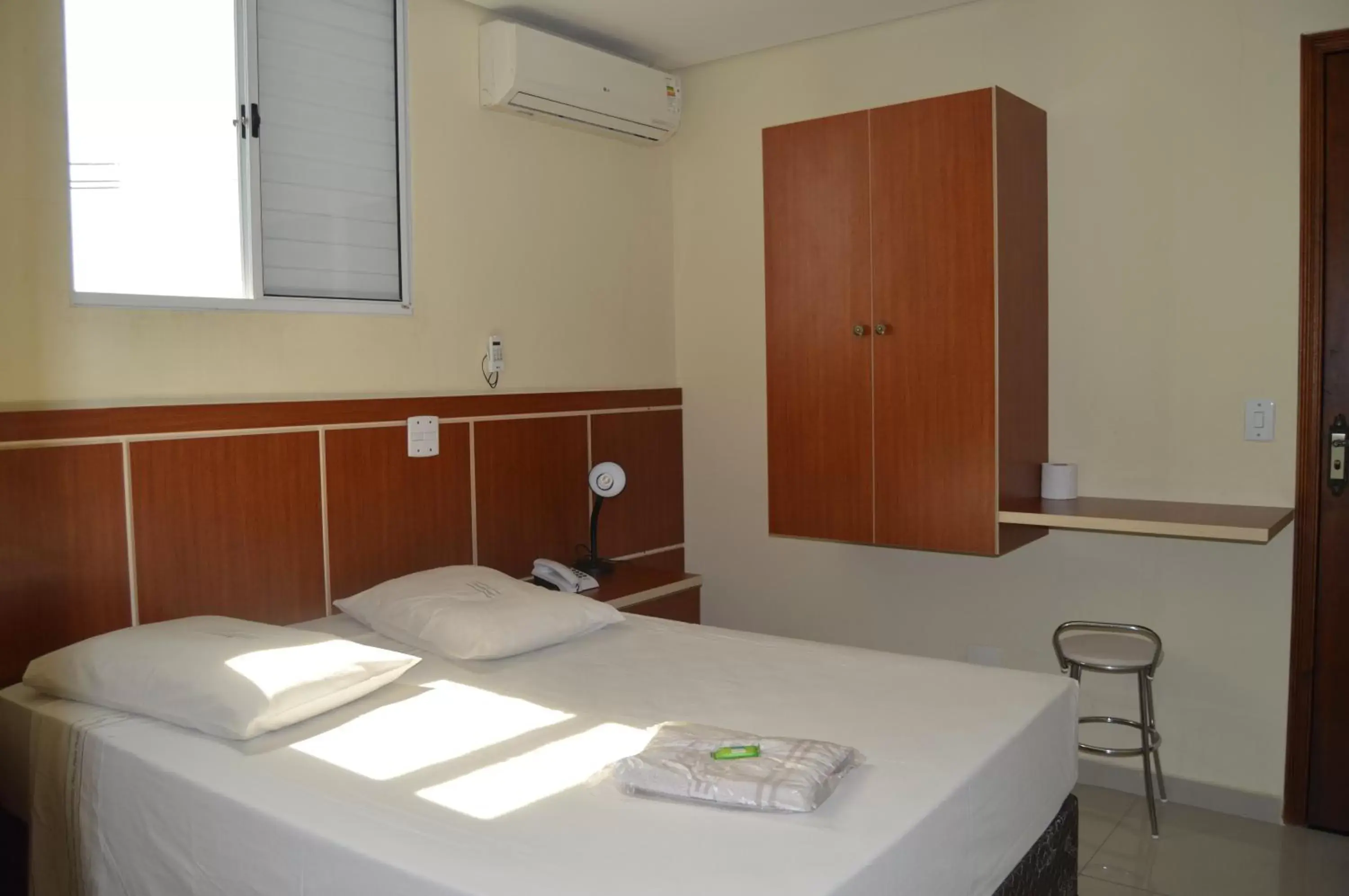 Double Room with Air Conditioning (1 Double bed) - single occupancy in Aero Plaza Hotel Double Room with Air Conditioning (1 Double bed) - single occupancy in Aero Plaza Hotel