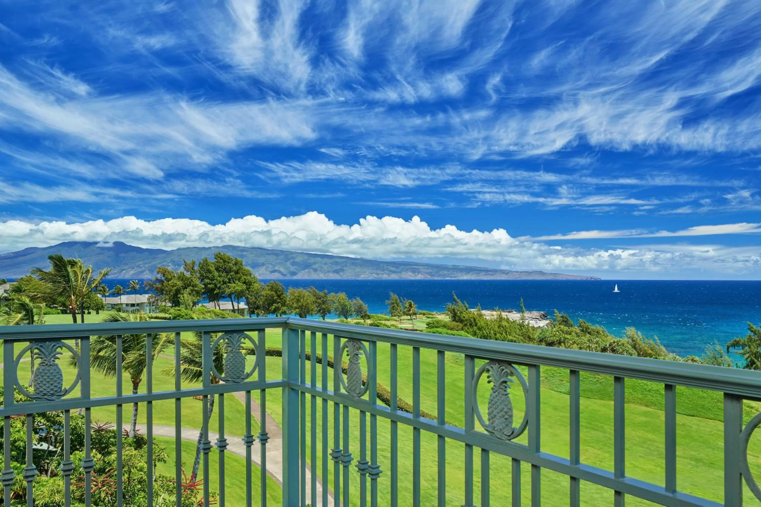 Bedroom in The Ritz-Carlton Maui, Kapalua