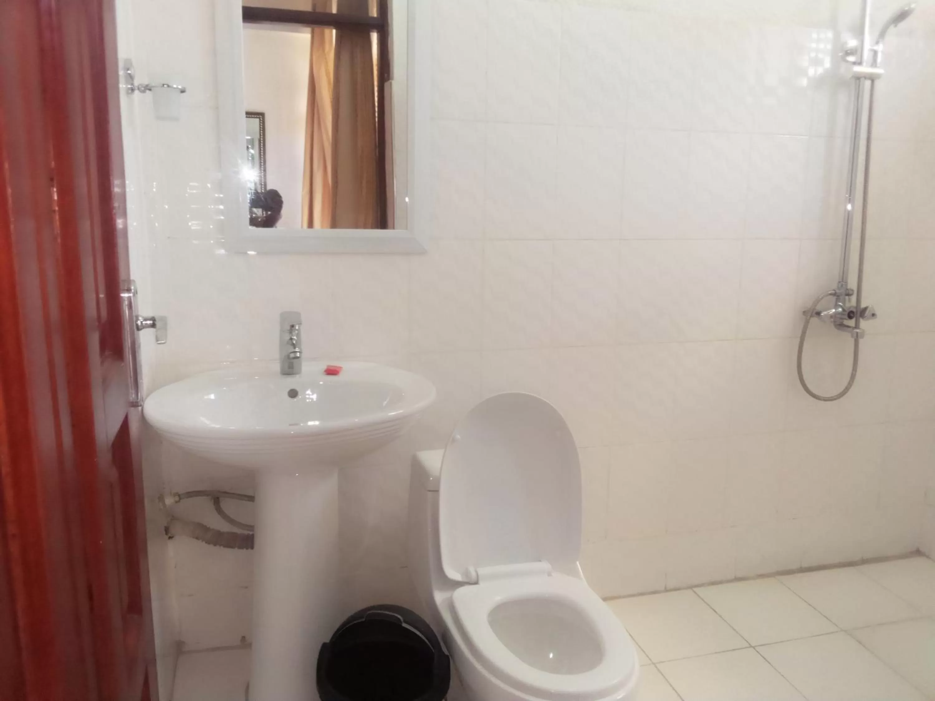 Frontiers Hotel & Conference Entebbe