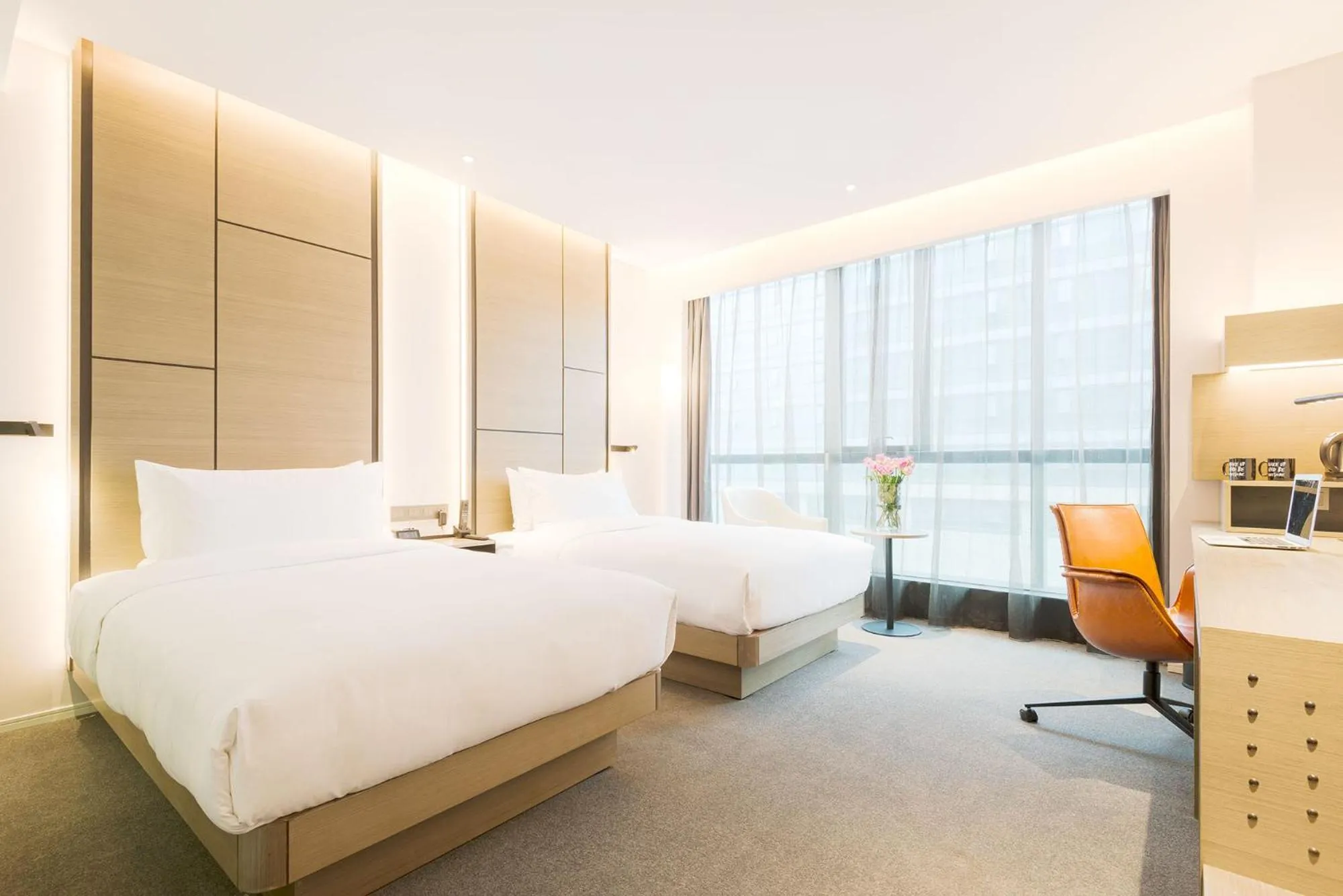 Photo of the whole room, Bed in INNSiDE by Meliá Zhengzhou