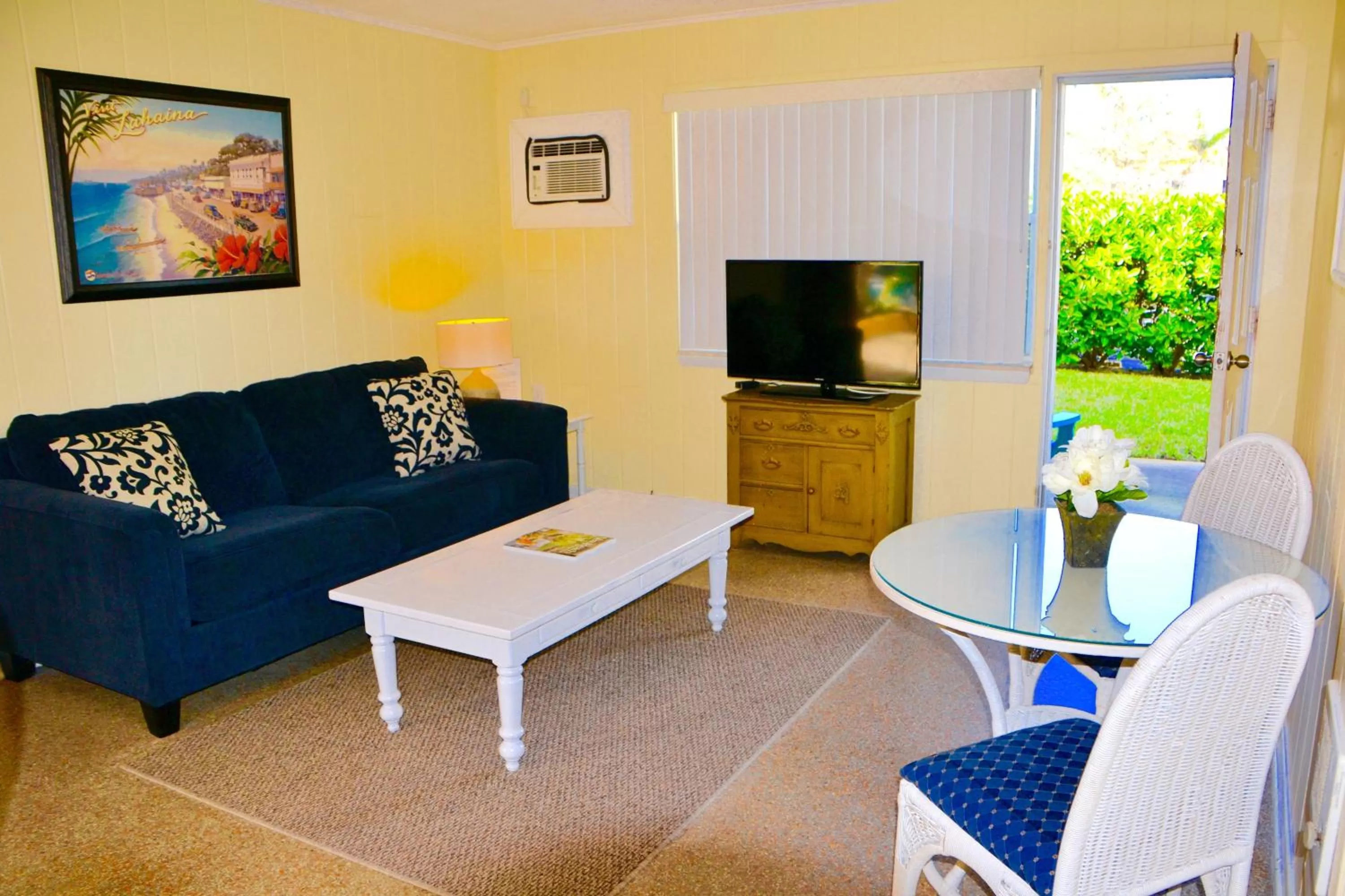 Living room in Sea Turtle Inn