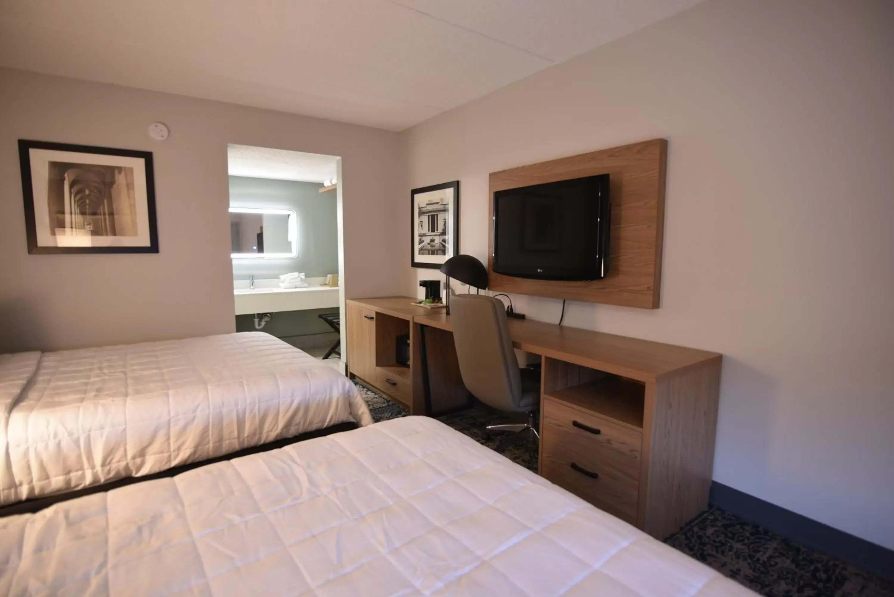 Queen Room with Two Queen Beds - Non-Smoking in Baymont by Wyndham Pine Grove I-81 Queen Room with Two Queen Beds - Non-Smoking in Baymont by Wyndham Pine Grove I-81