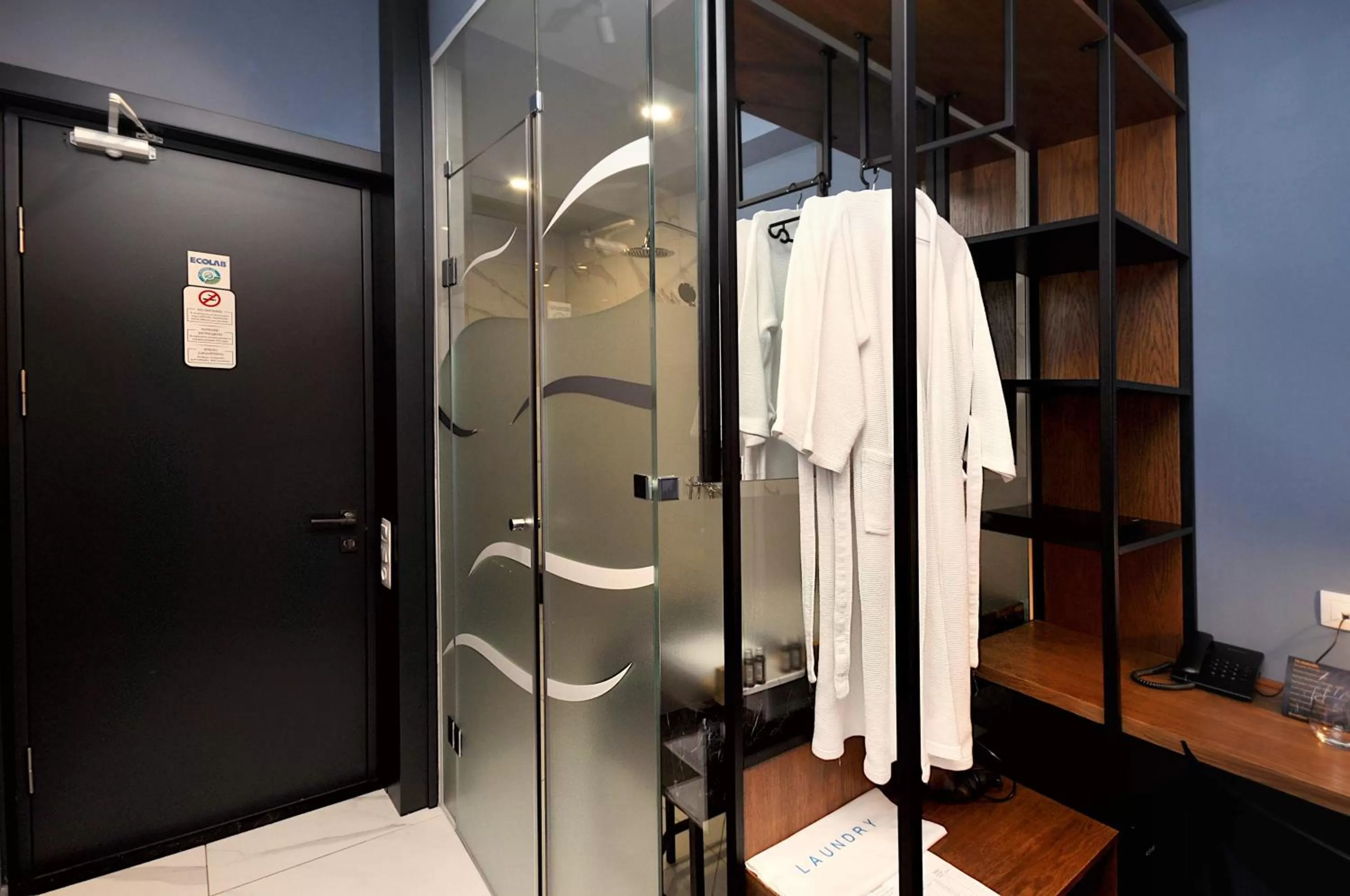 Bathroom in Elle Boutique Hotel