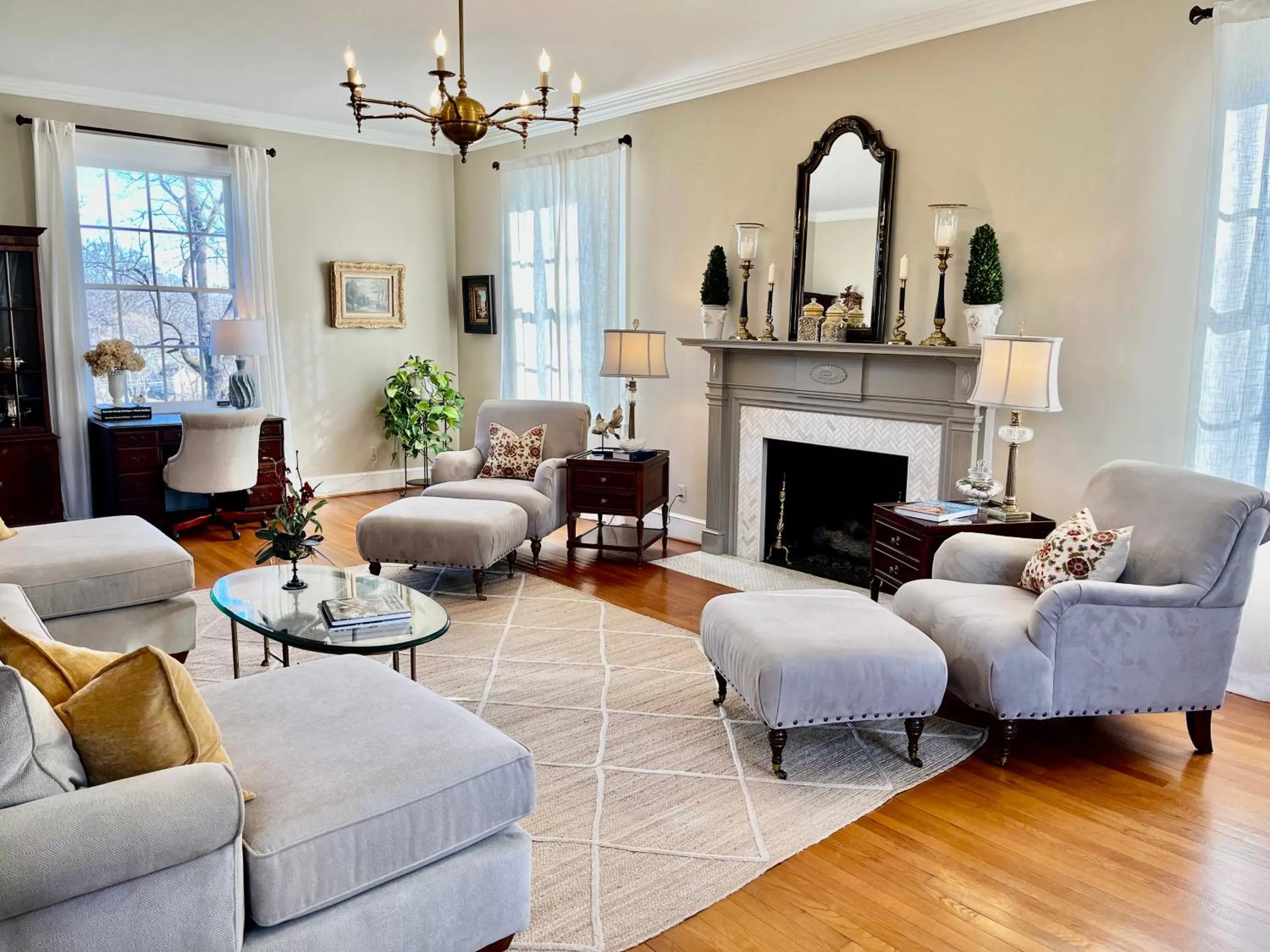 Seating Area in The Holly and Ivy Inn