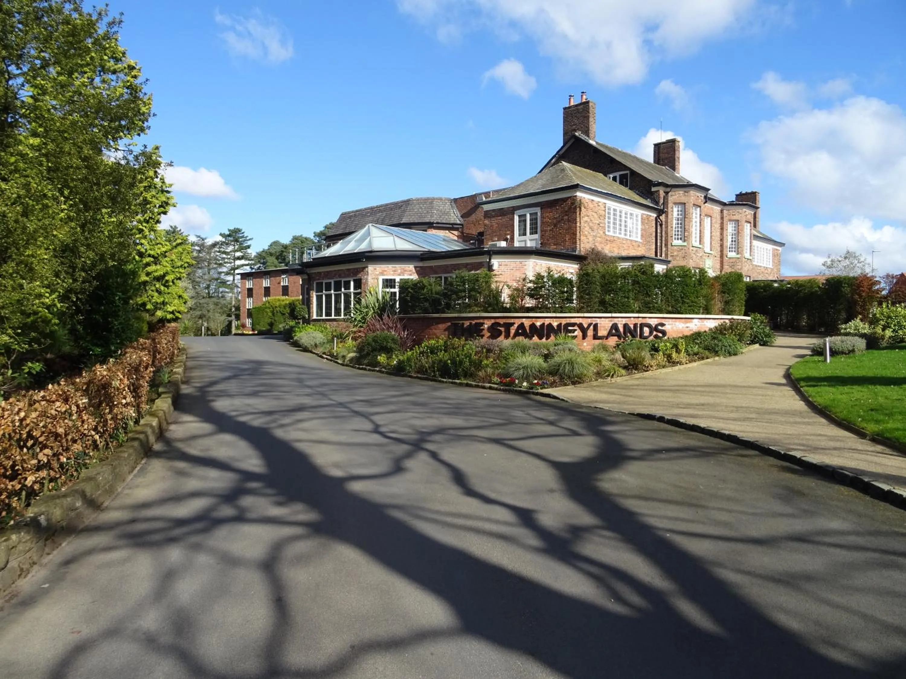 Facade/entrance in The Stanneylands