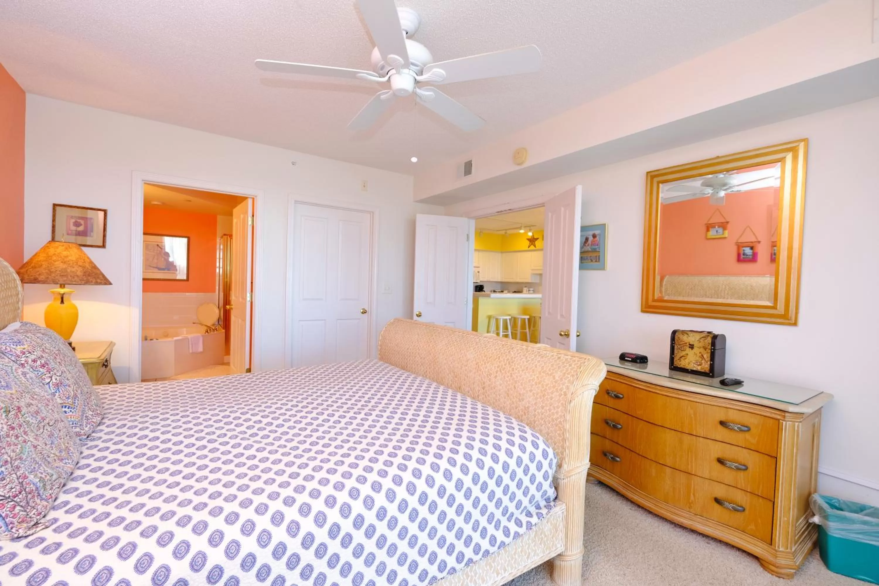Bed in Litchfield Beach & Golf Resort