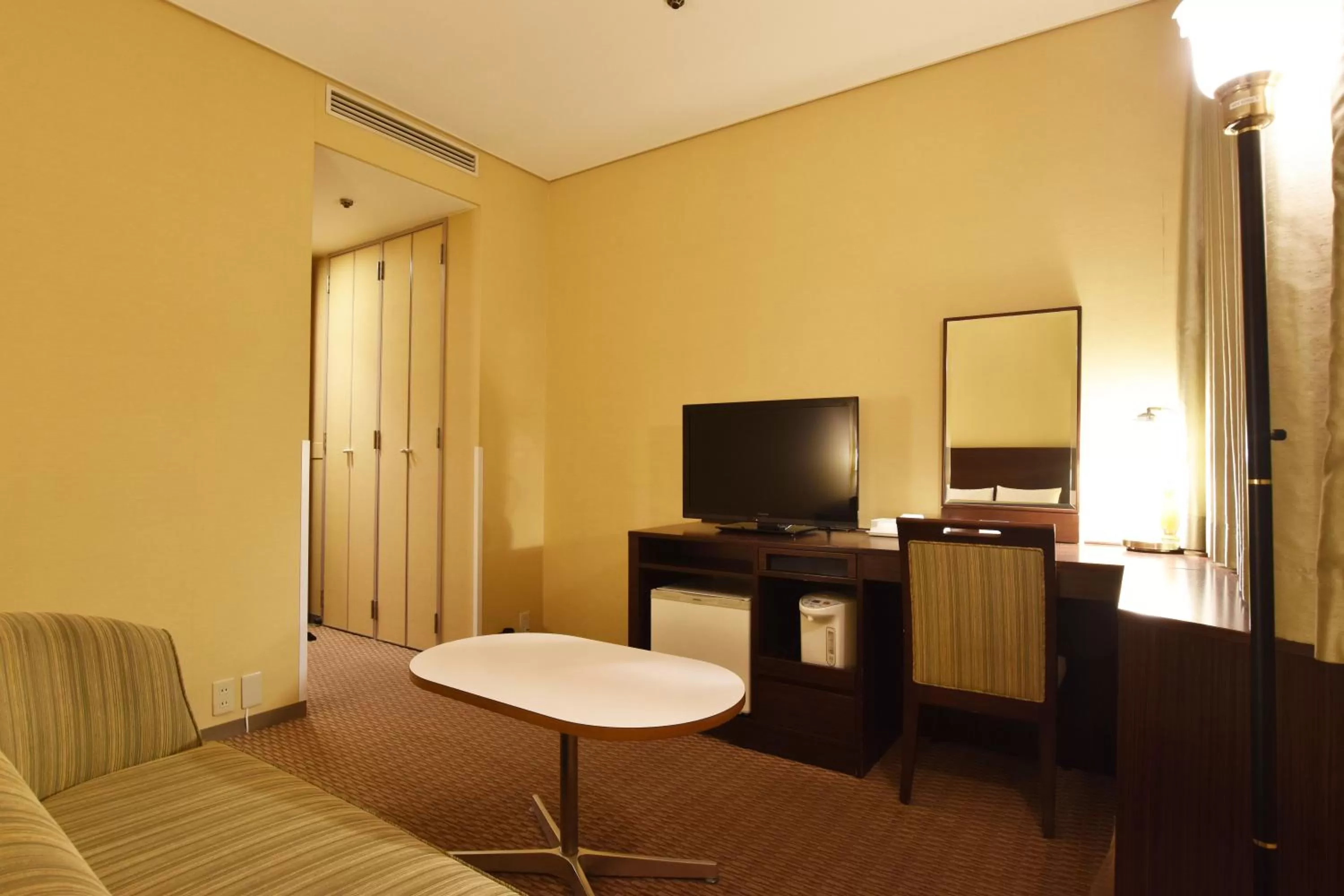 Photo of the whole room in Hotel Nikko Tsukuba