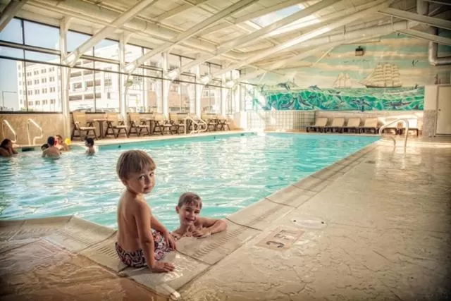 Swimming pool in The Oceanfront Inn - Virginia Beach