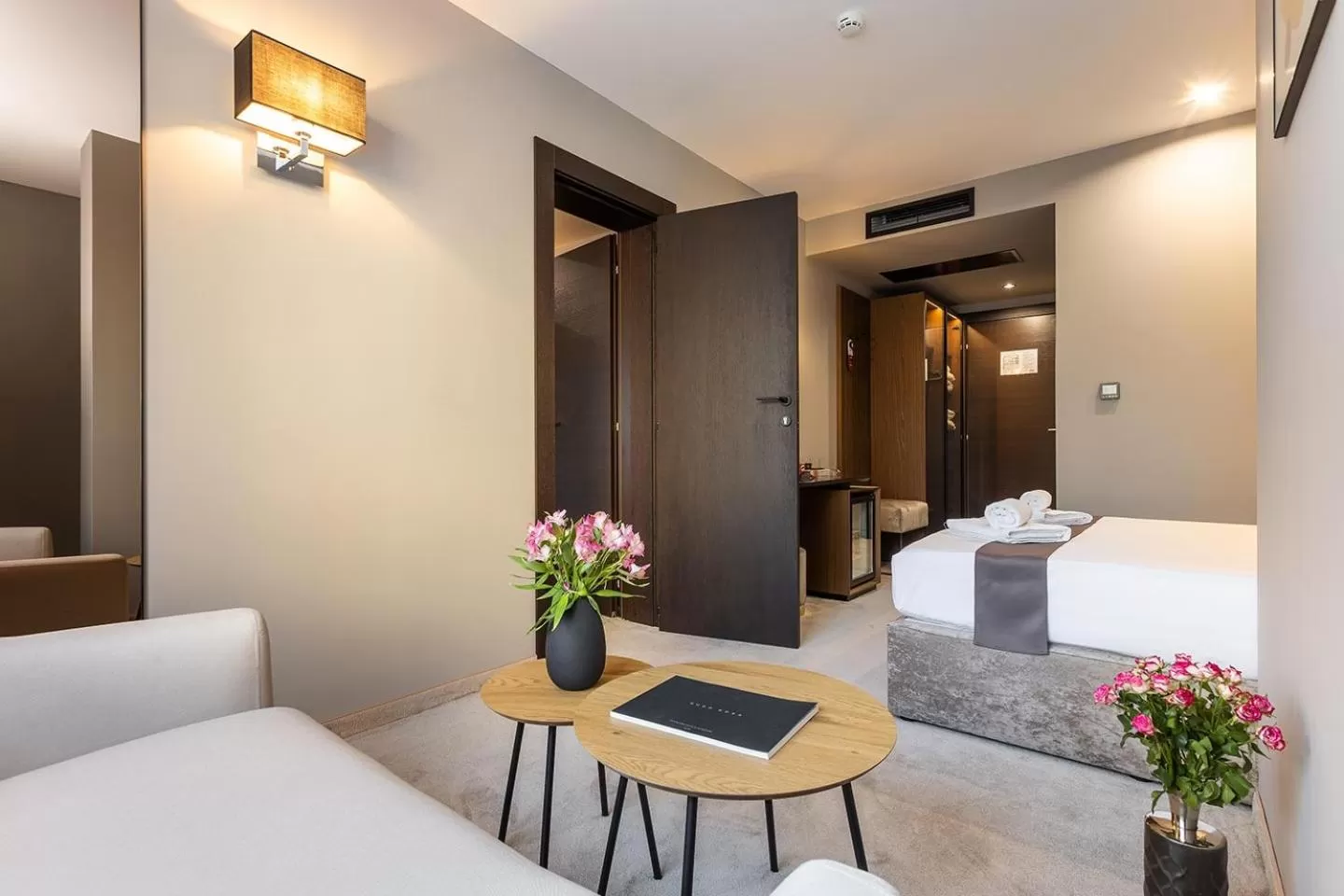 Bed in Abrazo Sofia Hotel by HMG