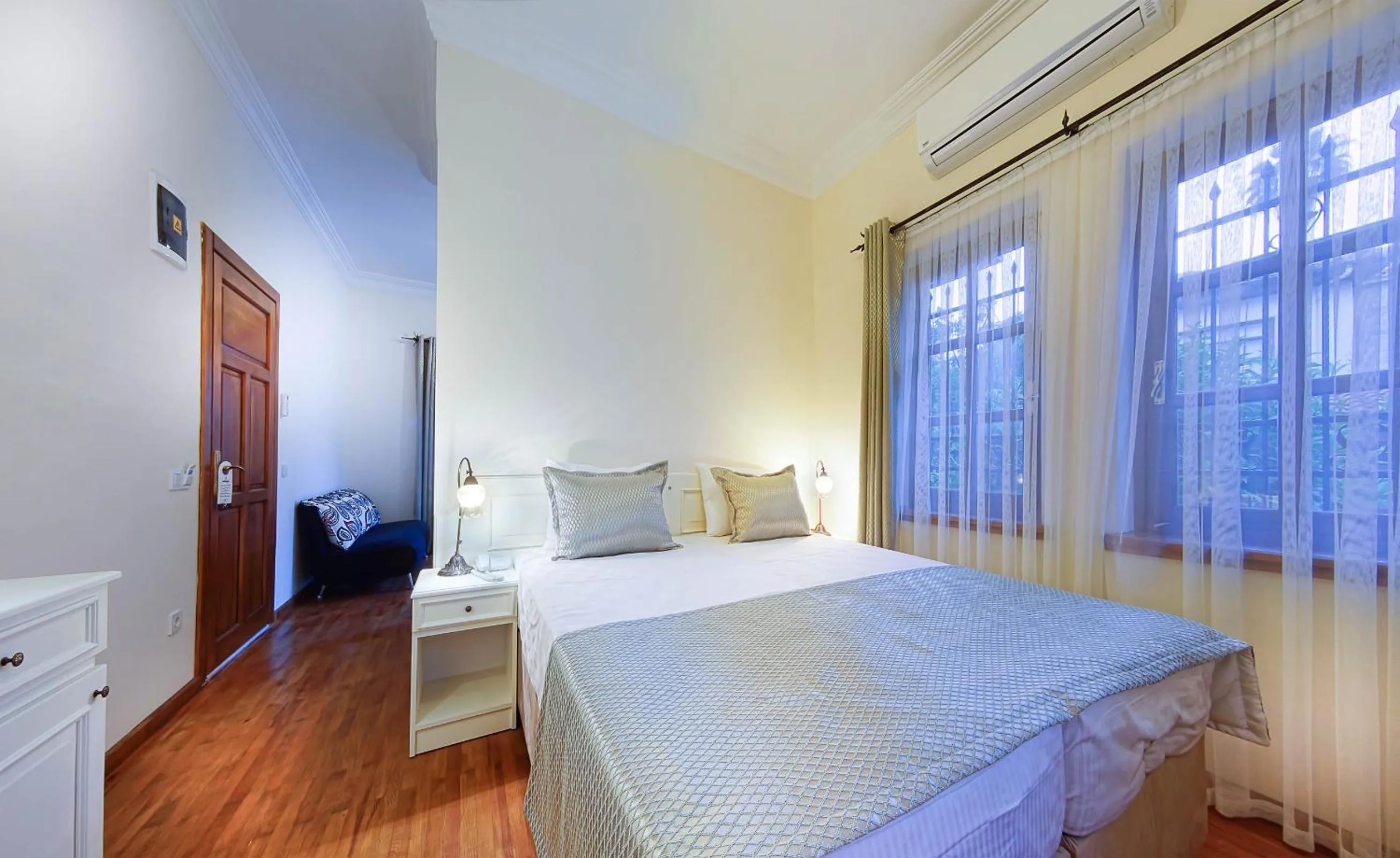 Bedroom, Bed in Minyon Hotel