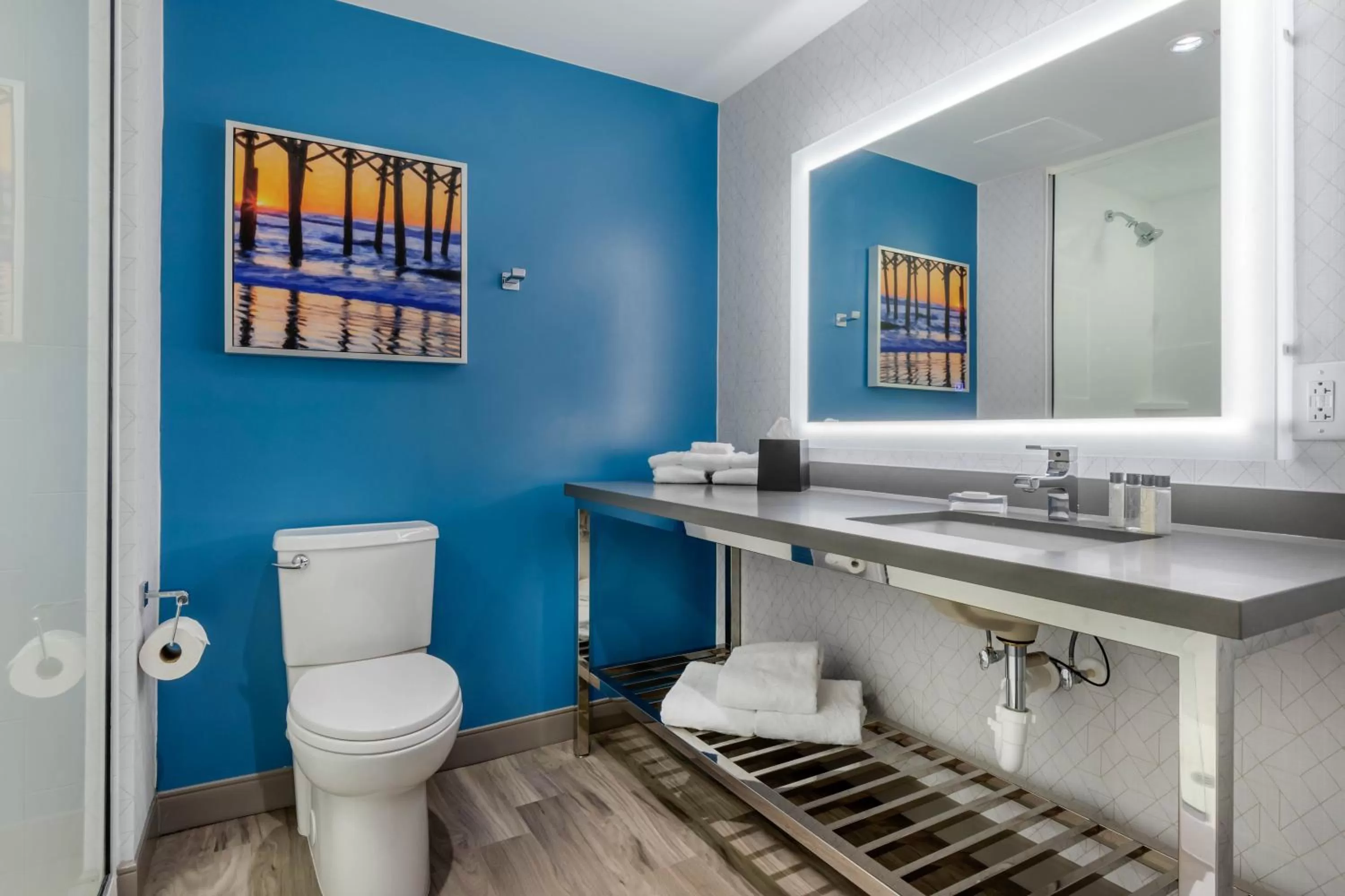 Bathroom in DoubleTree by Hilton Charleston Riverview