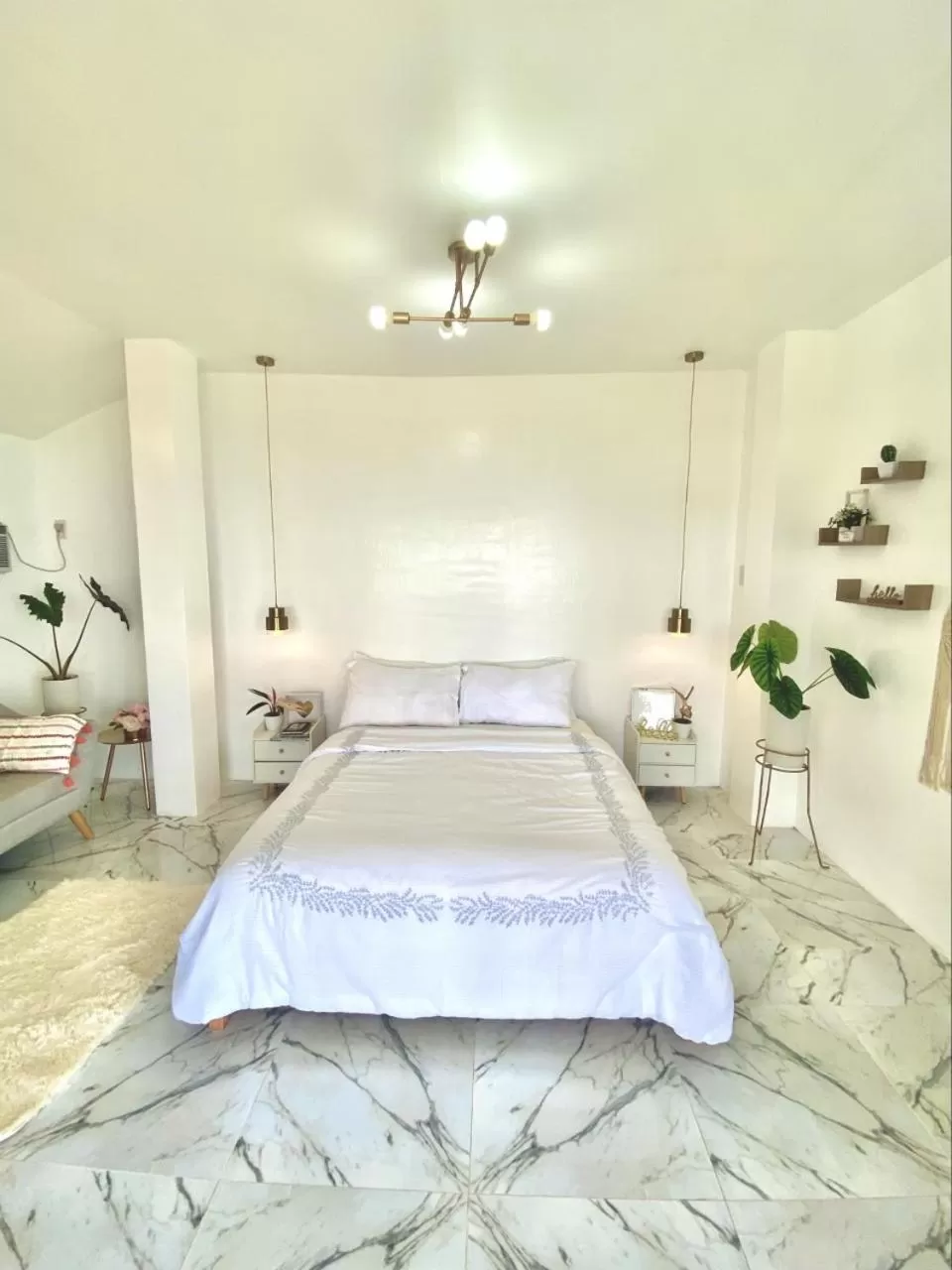 Bed in Bintana sa Paraiso Binunsaran