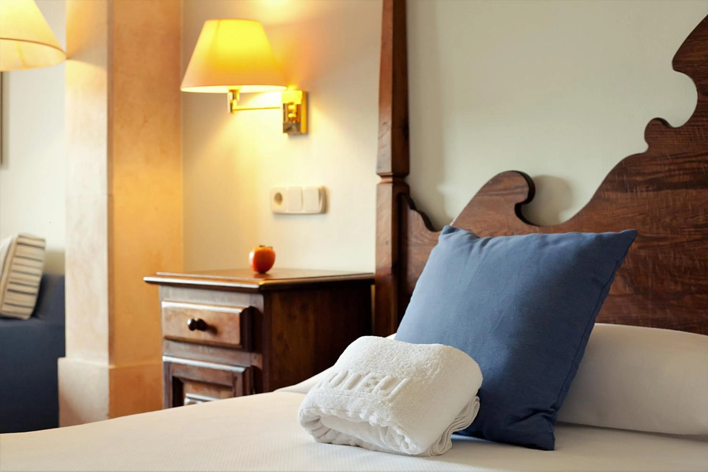 Bed in Hotel Cala Sant Vicenç - Adults Only