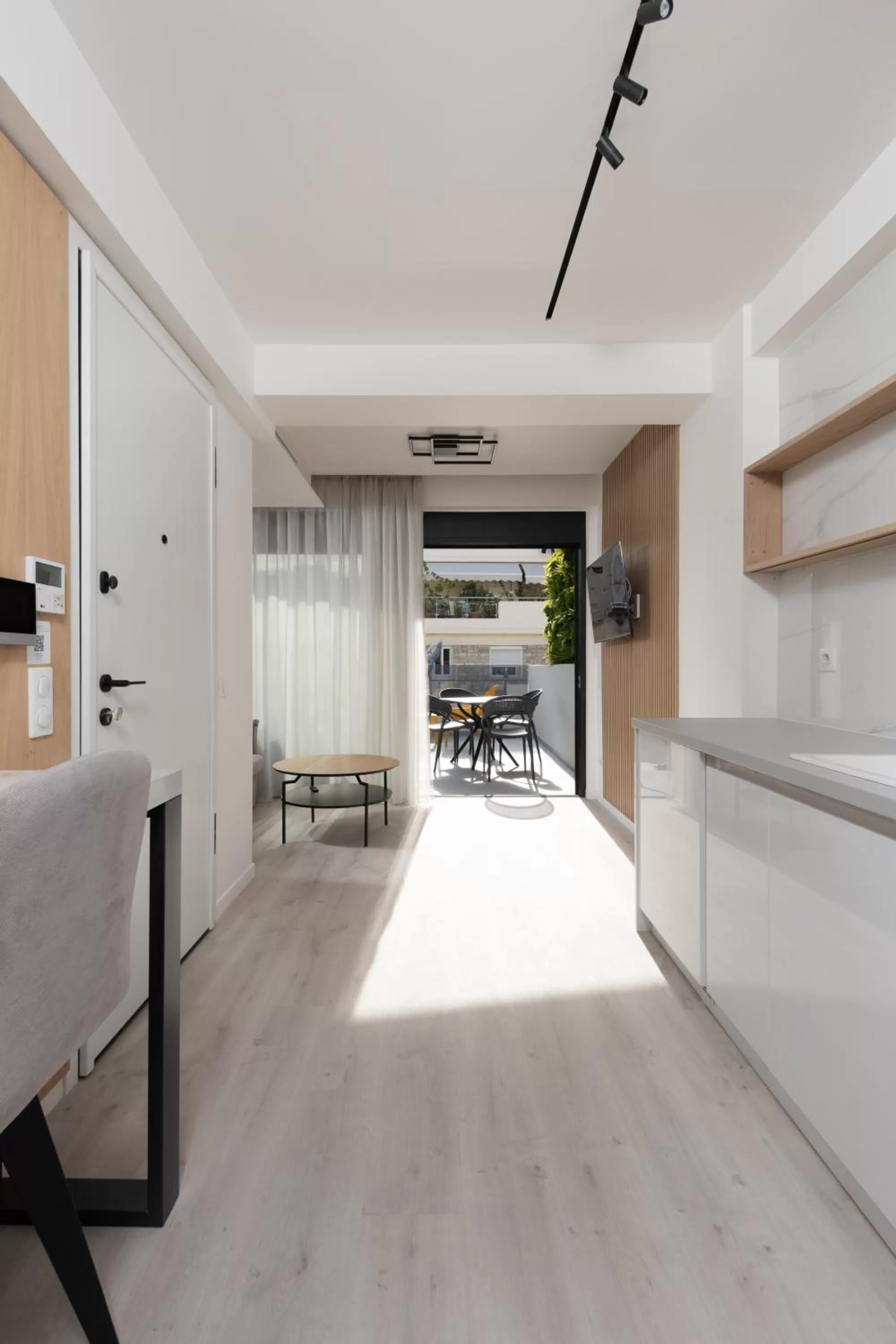 Balcony/Terrace, Bed in Incanto Boutique Suites - Neos Kosmos