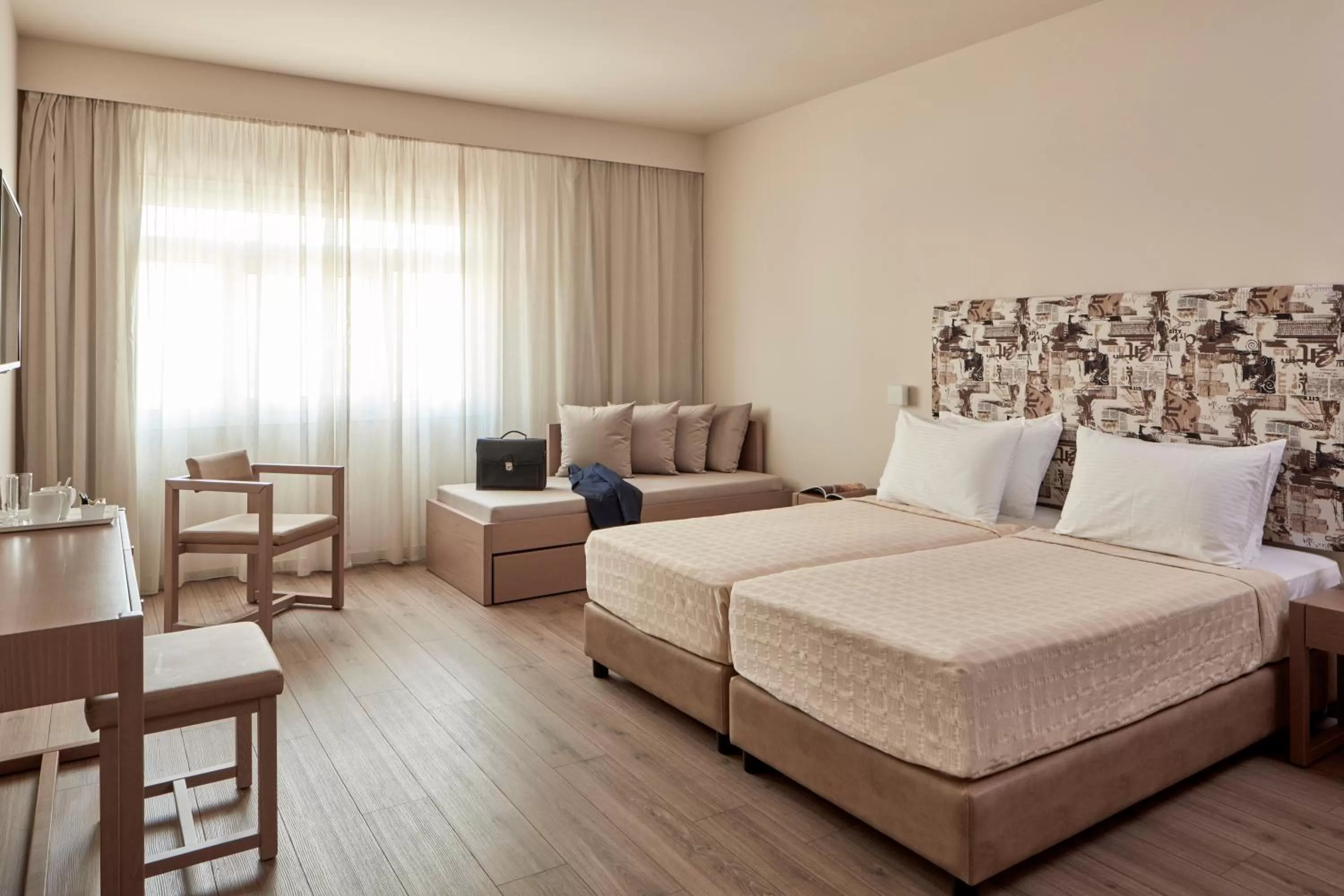 Photo of the whole room, Bed in Civitel Esprit