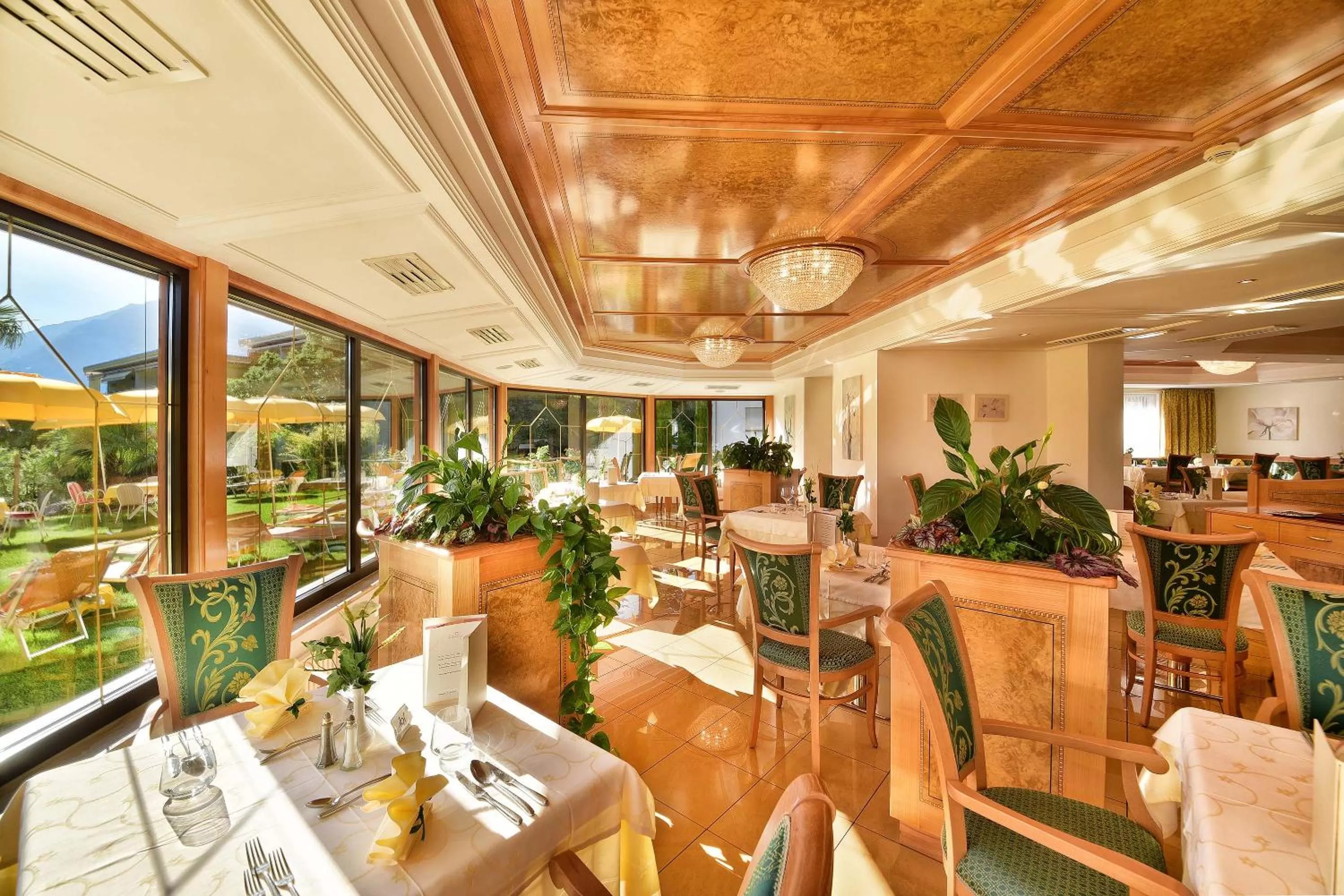 Restaurant/places to eat in Hotel Sonnenburg