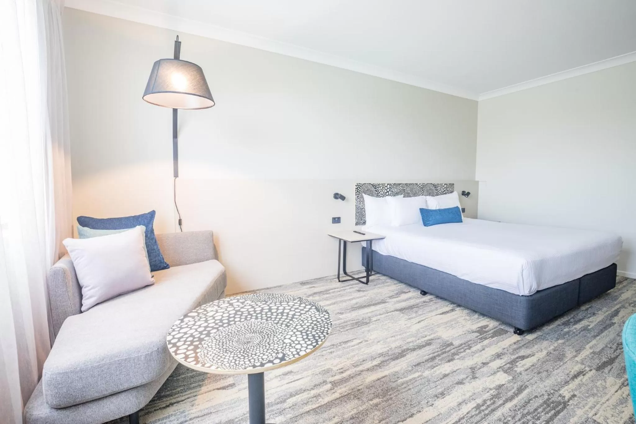 Seating area, Bed in Nightelier Mermaid Waters