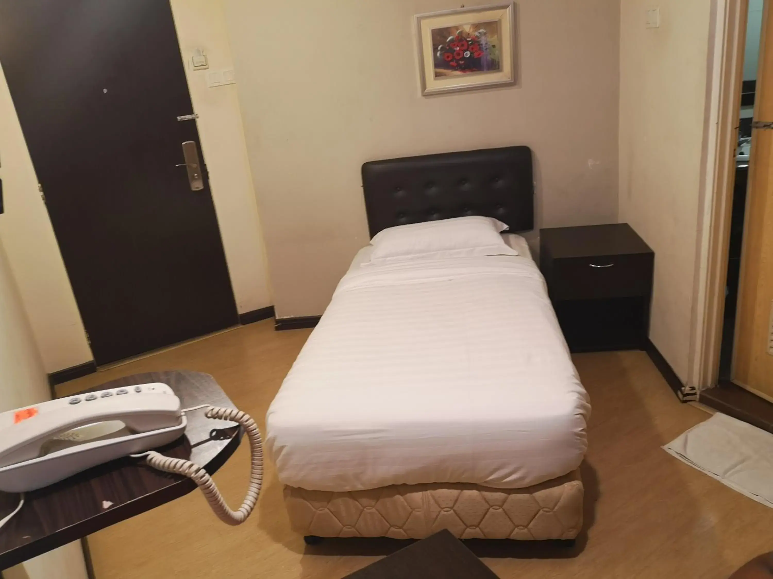 Superior Single Room in Sai Villa Hotel Near Klia & Klia2 Superior Single Room in Sai Villa Hotel Near Klia & Klia2