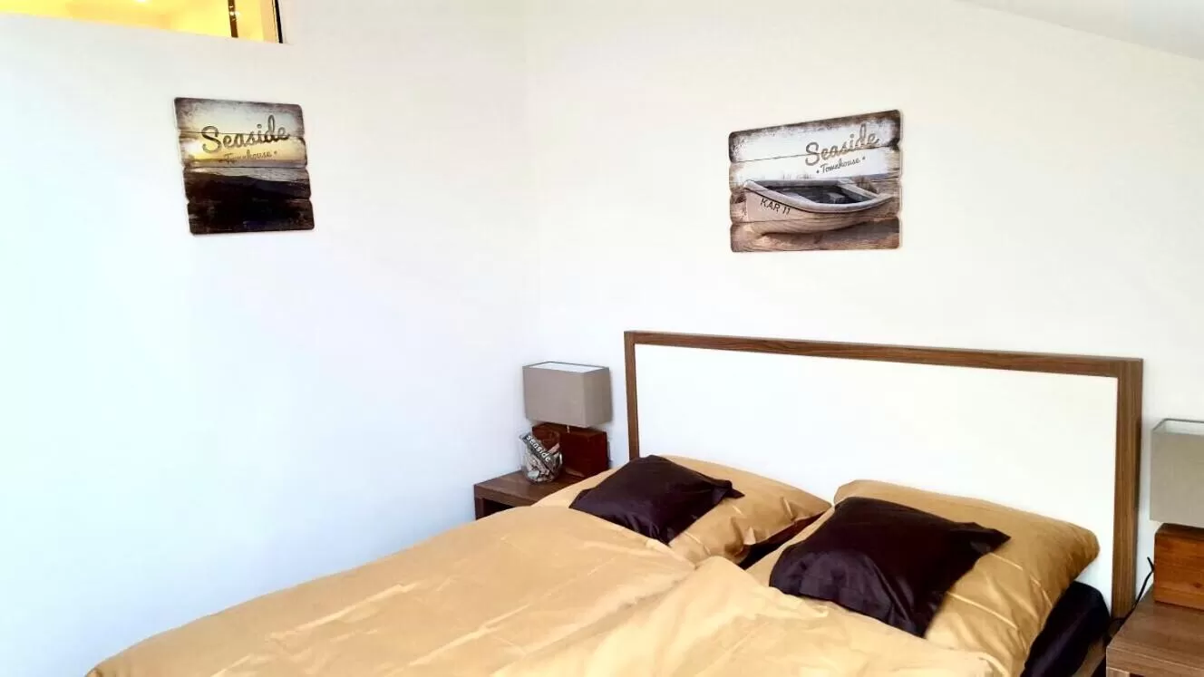 Bed in Seaside-Townhouse