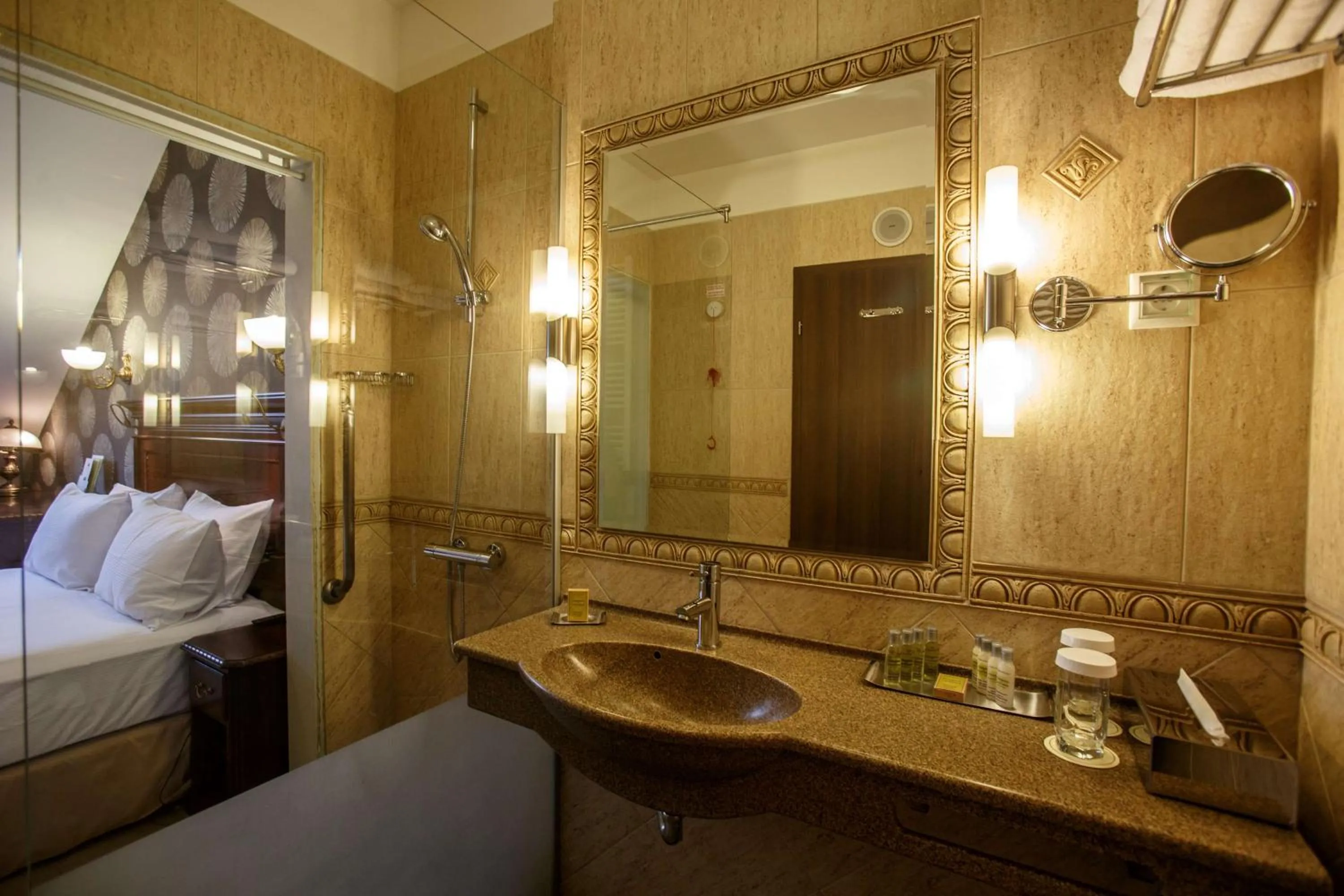 Bathroom in DoubleTree by Hilton Hotel Sighisoara - Cavaler