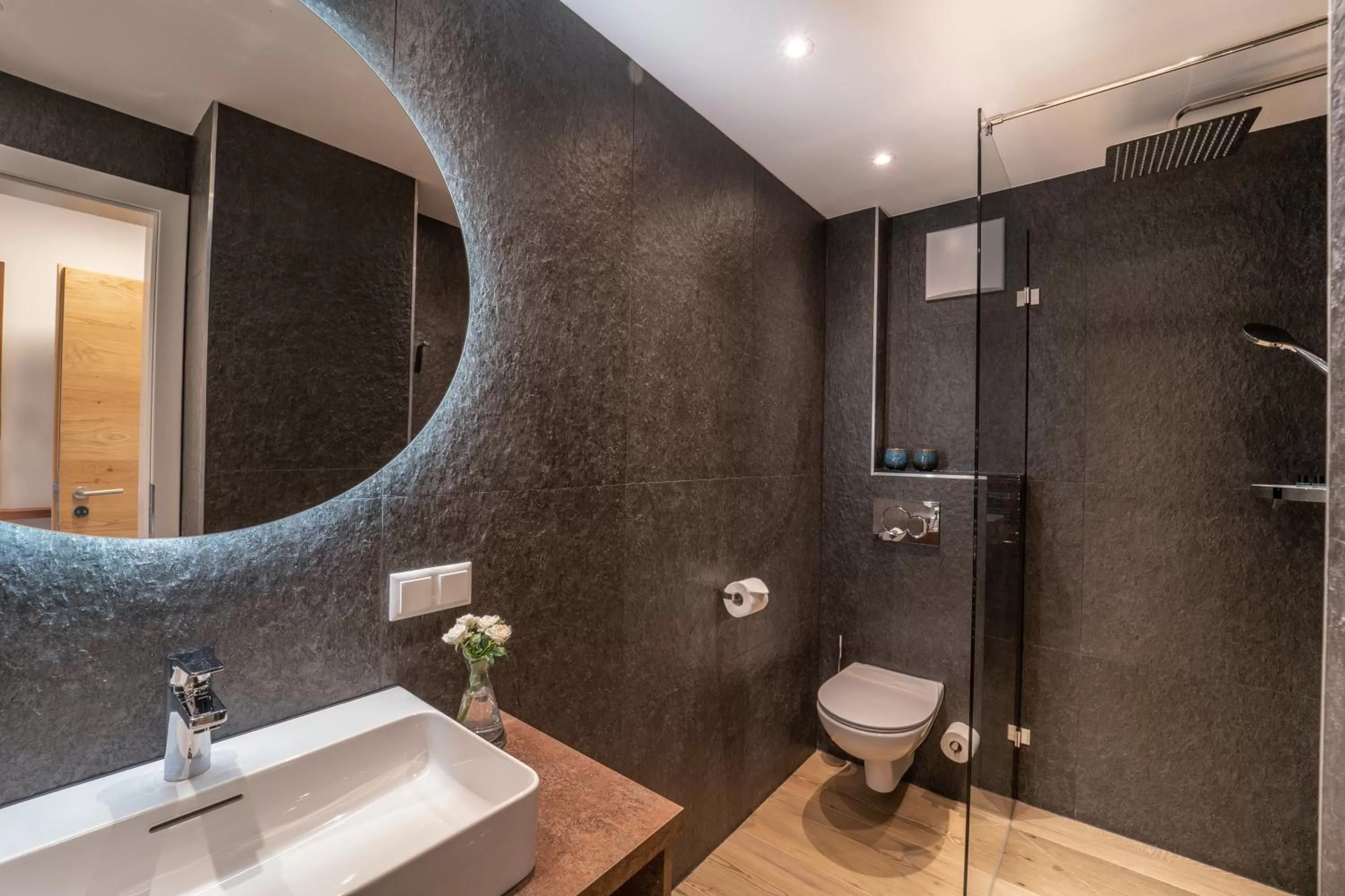 Bathroom in das mondsee