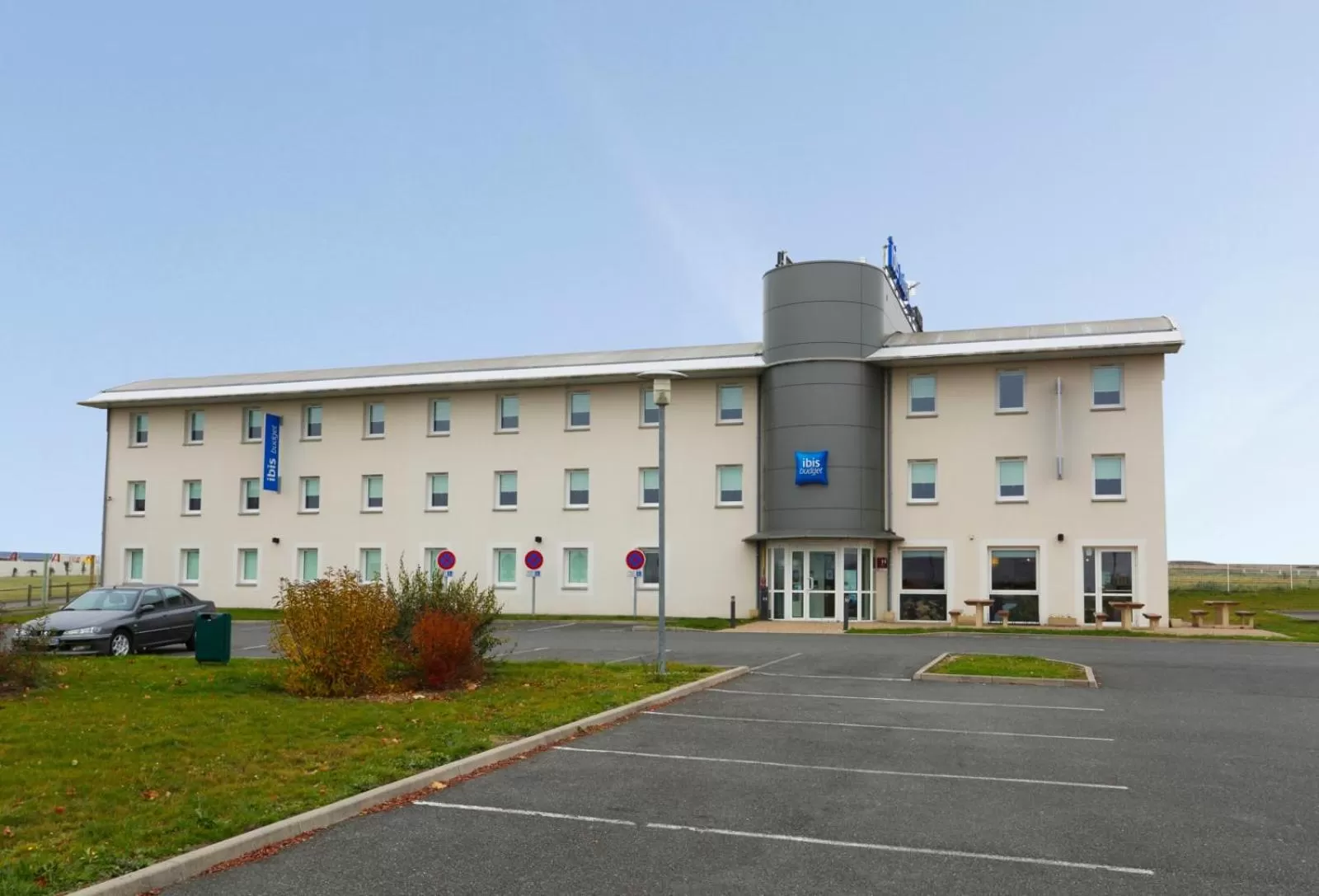 Facade/entrance in Hotel Ibis Budget Cosne Sur Loire