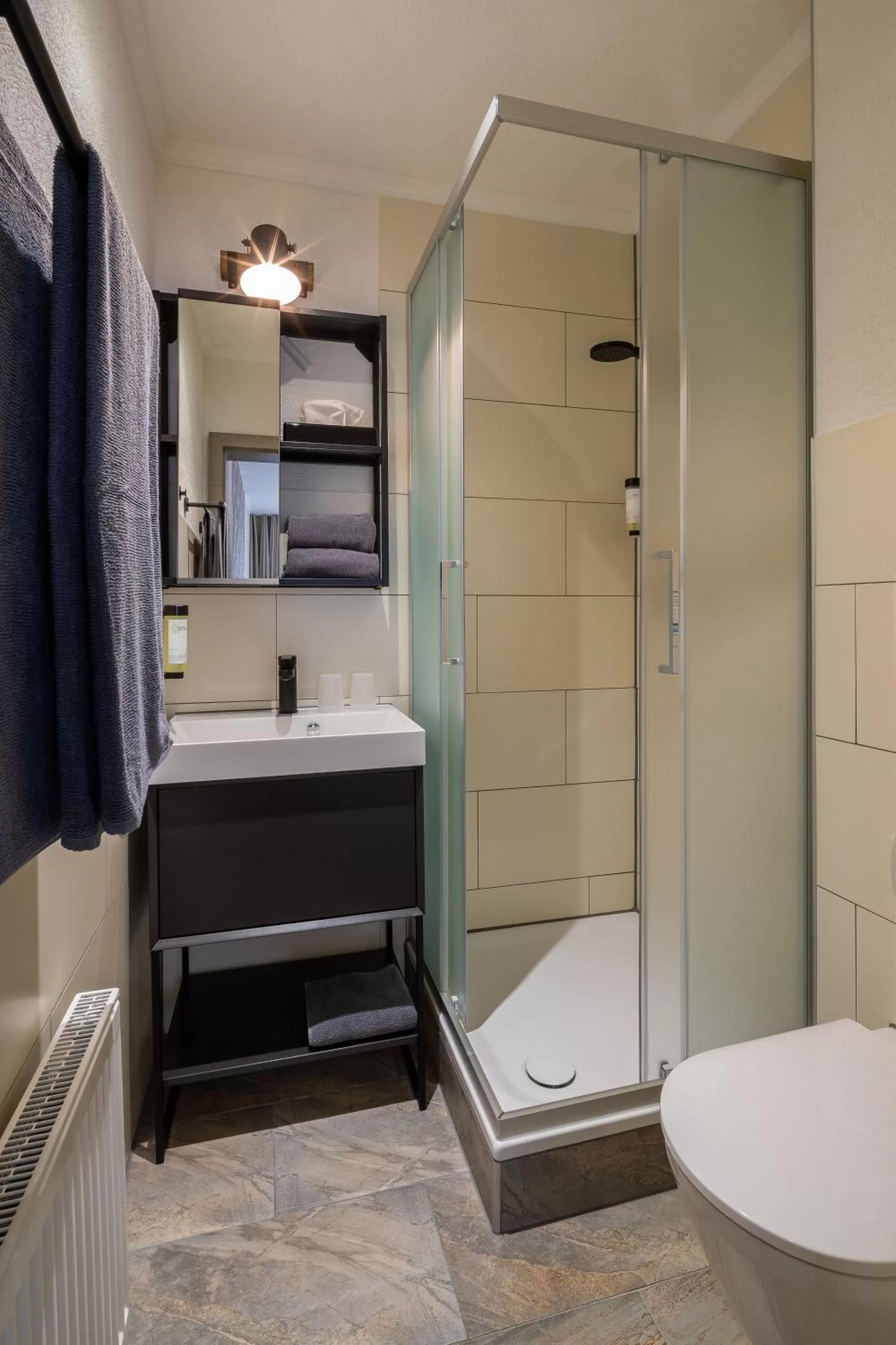 Shower in Hof Ehrenfels