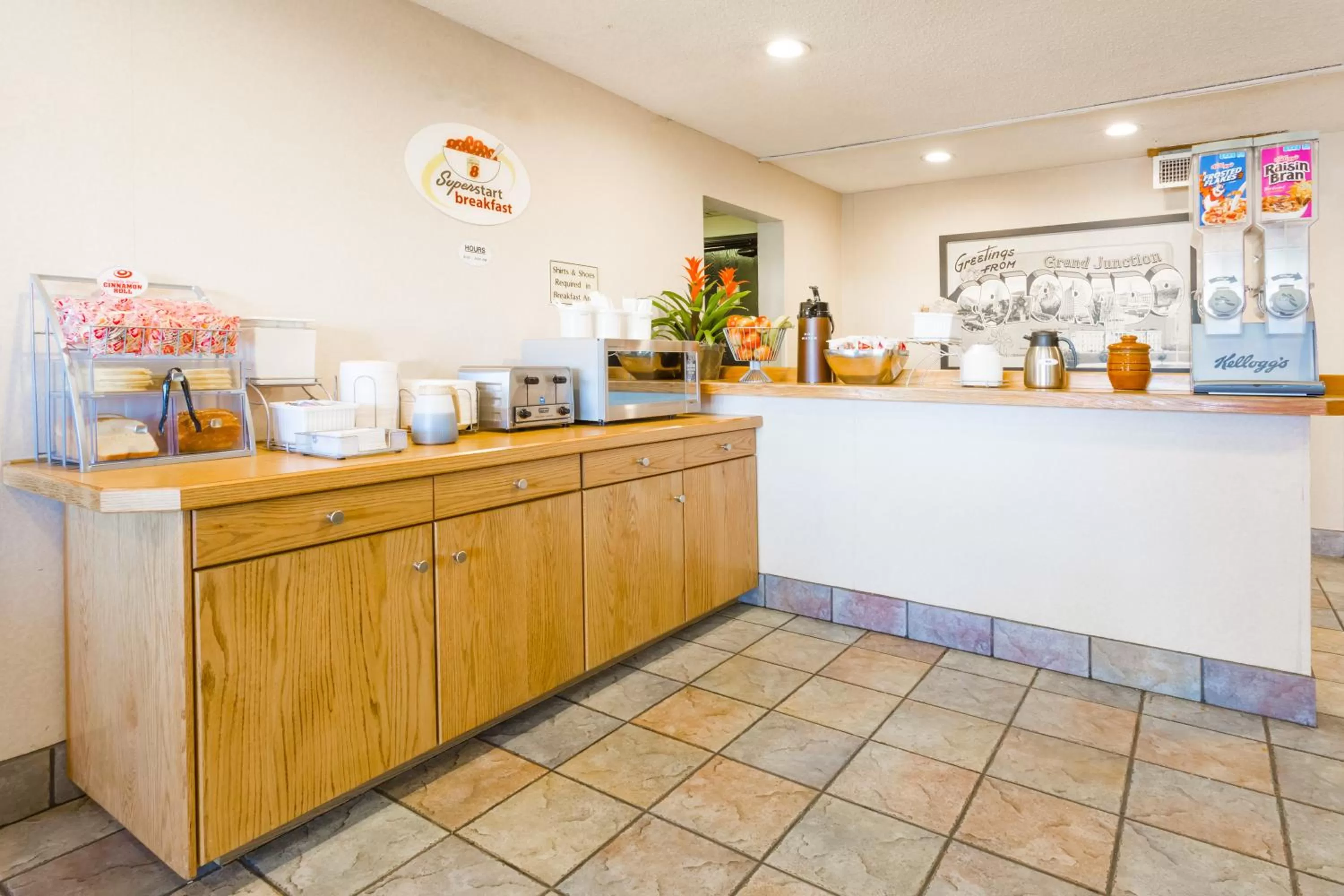 Food and drinks in Super 8 by Wyndham Grand Junction Colorado