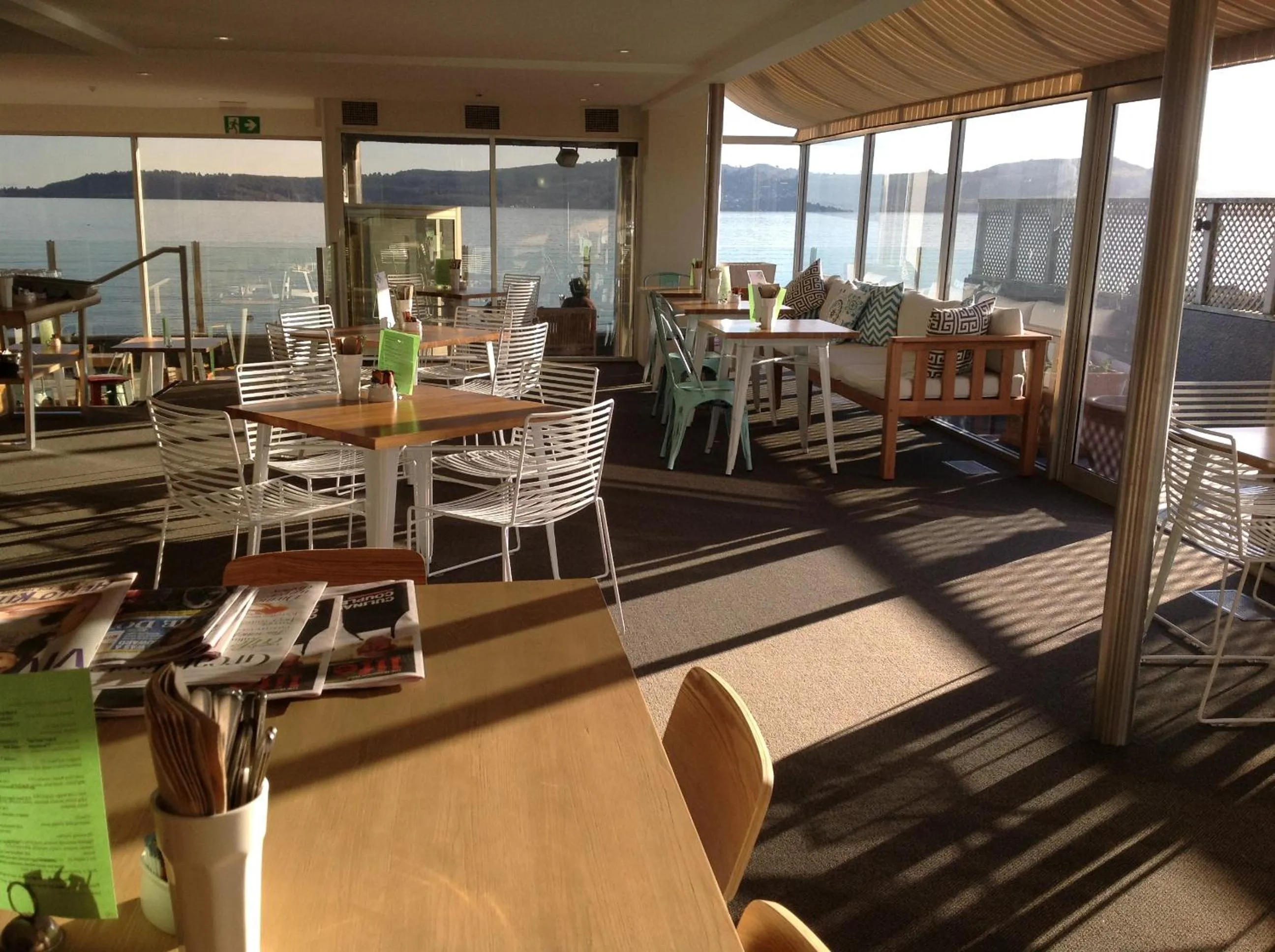 Restaurant/places to eat in The Cove- On The Lake