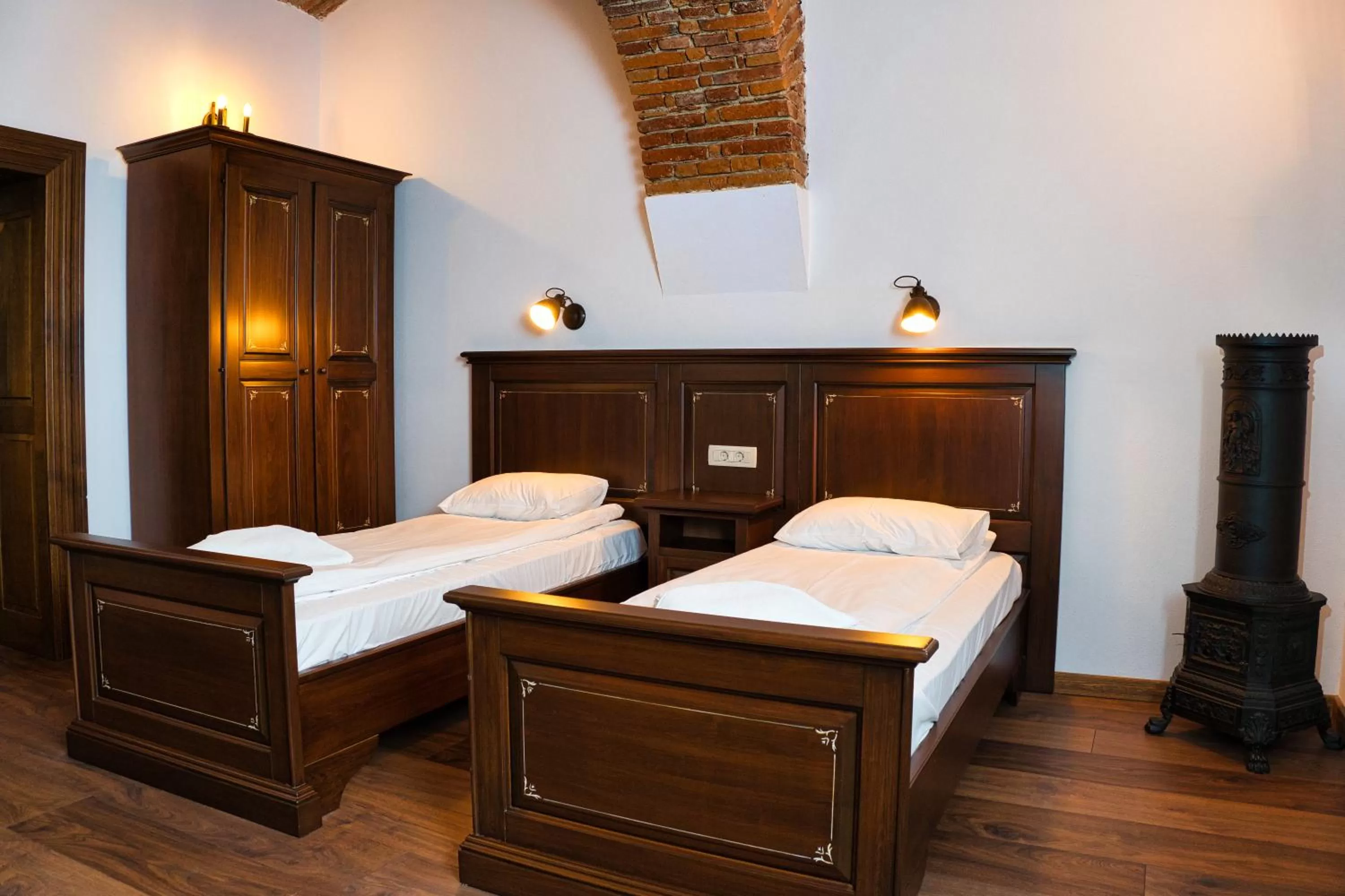 Bed in HOTEL BOUTIQUE CASA CHITIC -HOTEL AND RESTAURANT Str Johann Gott nr7