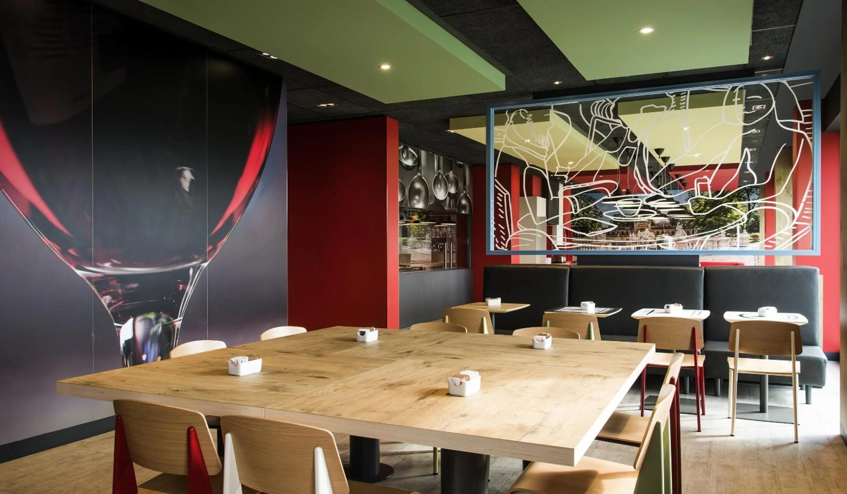 Restaurant/places to eat in Ibis Milano Fiera