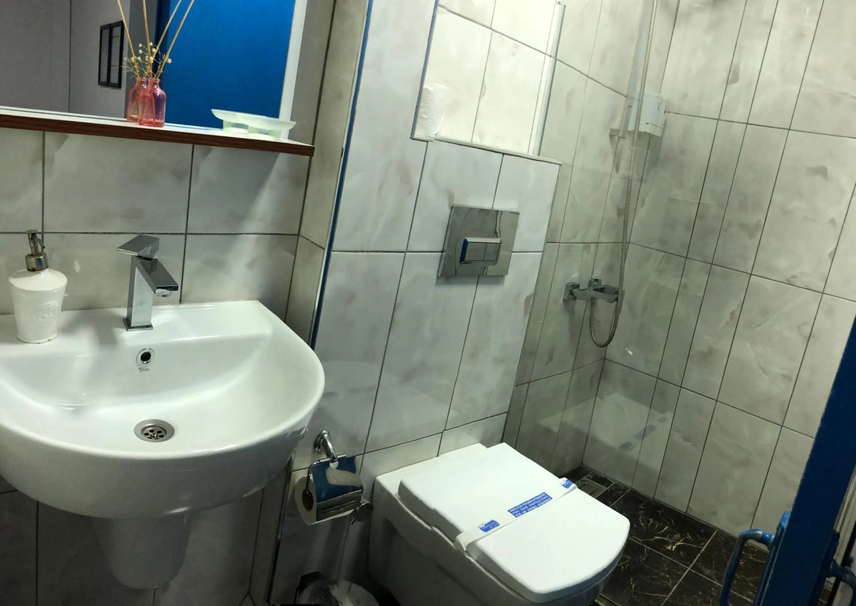 Decorative detail in The House of Tulpan