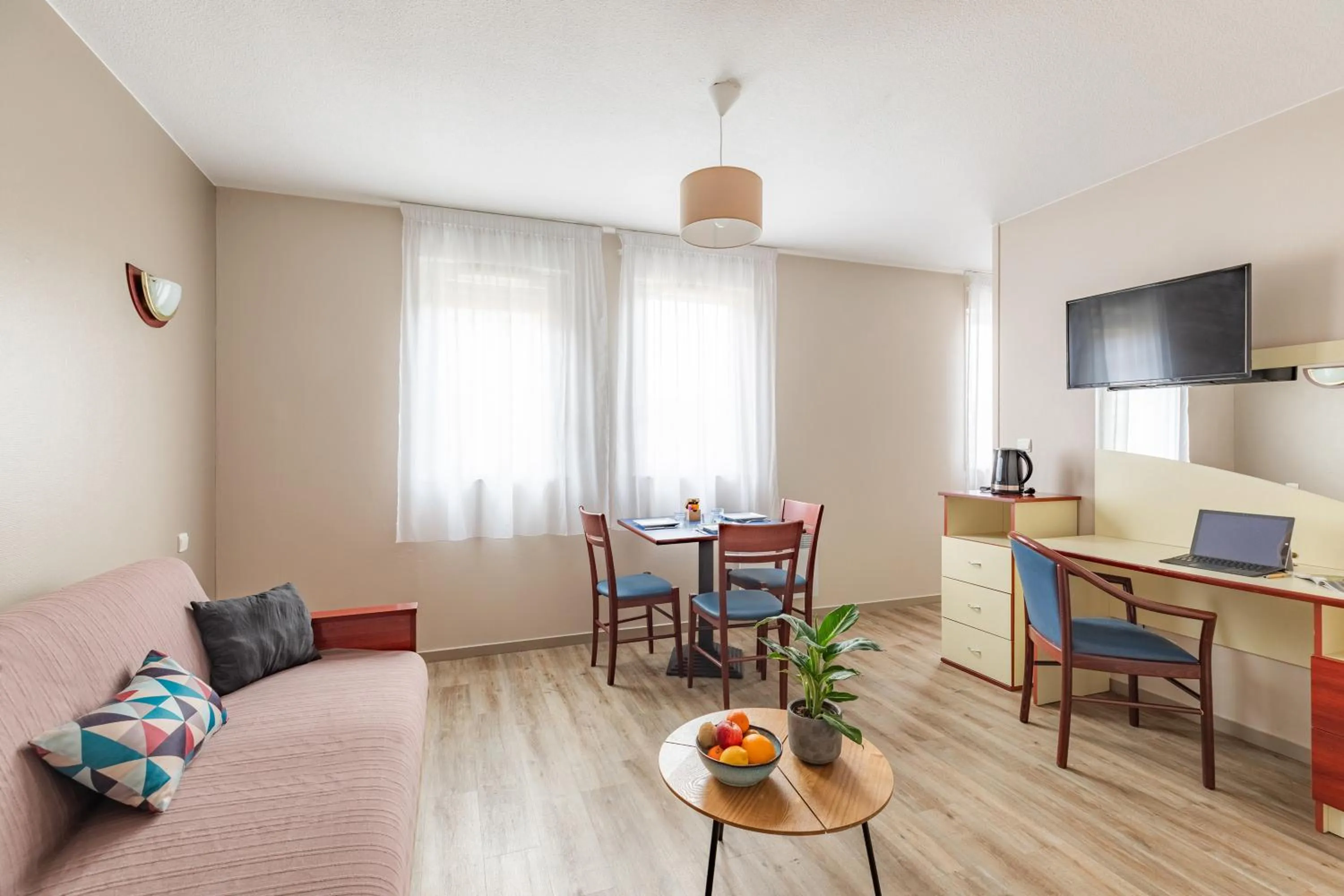 TV and multimedia in Appart'City Classic Limoges