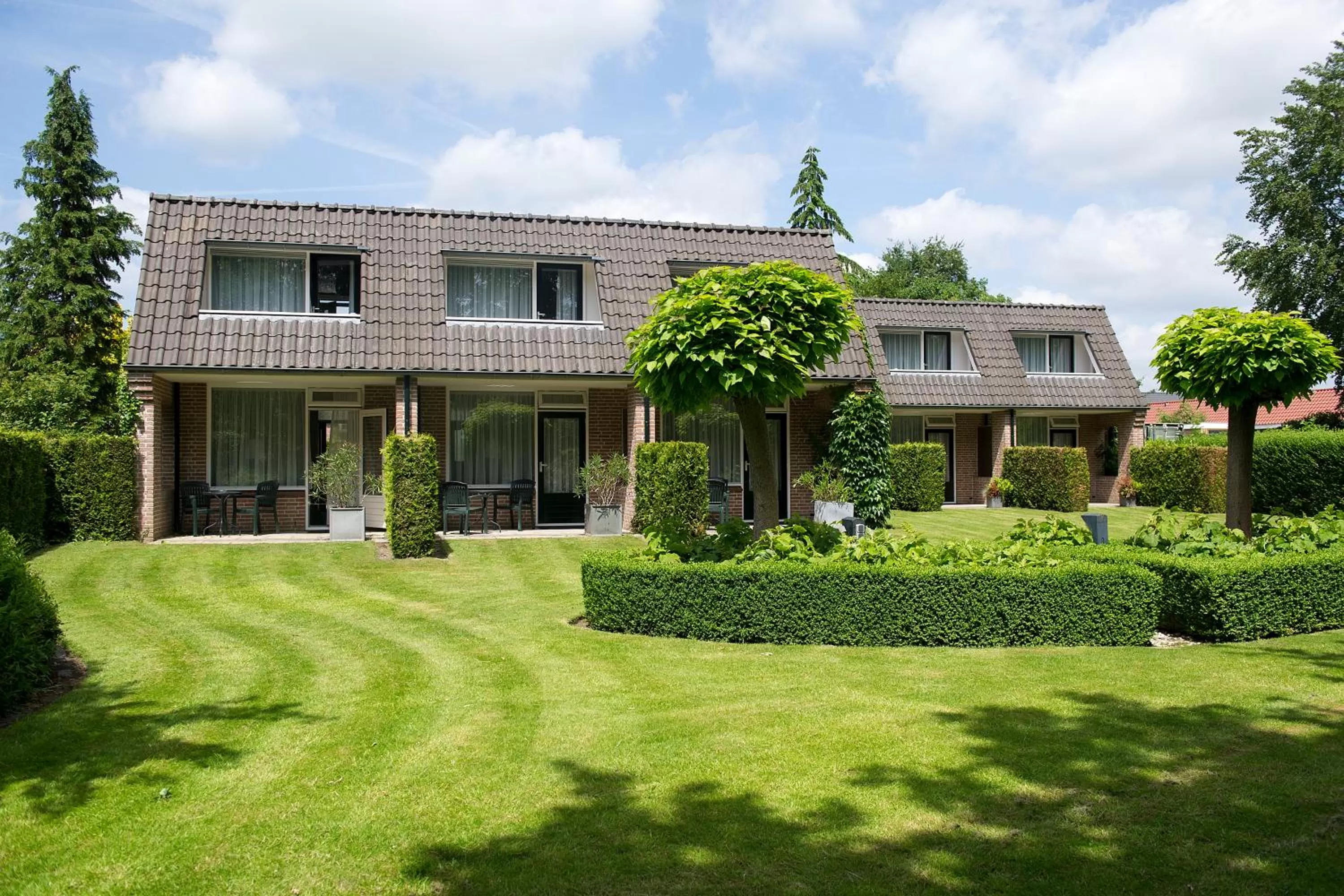 Property building in Hotel Bakker